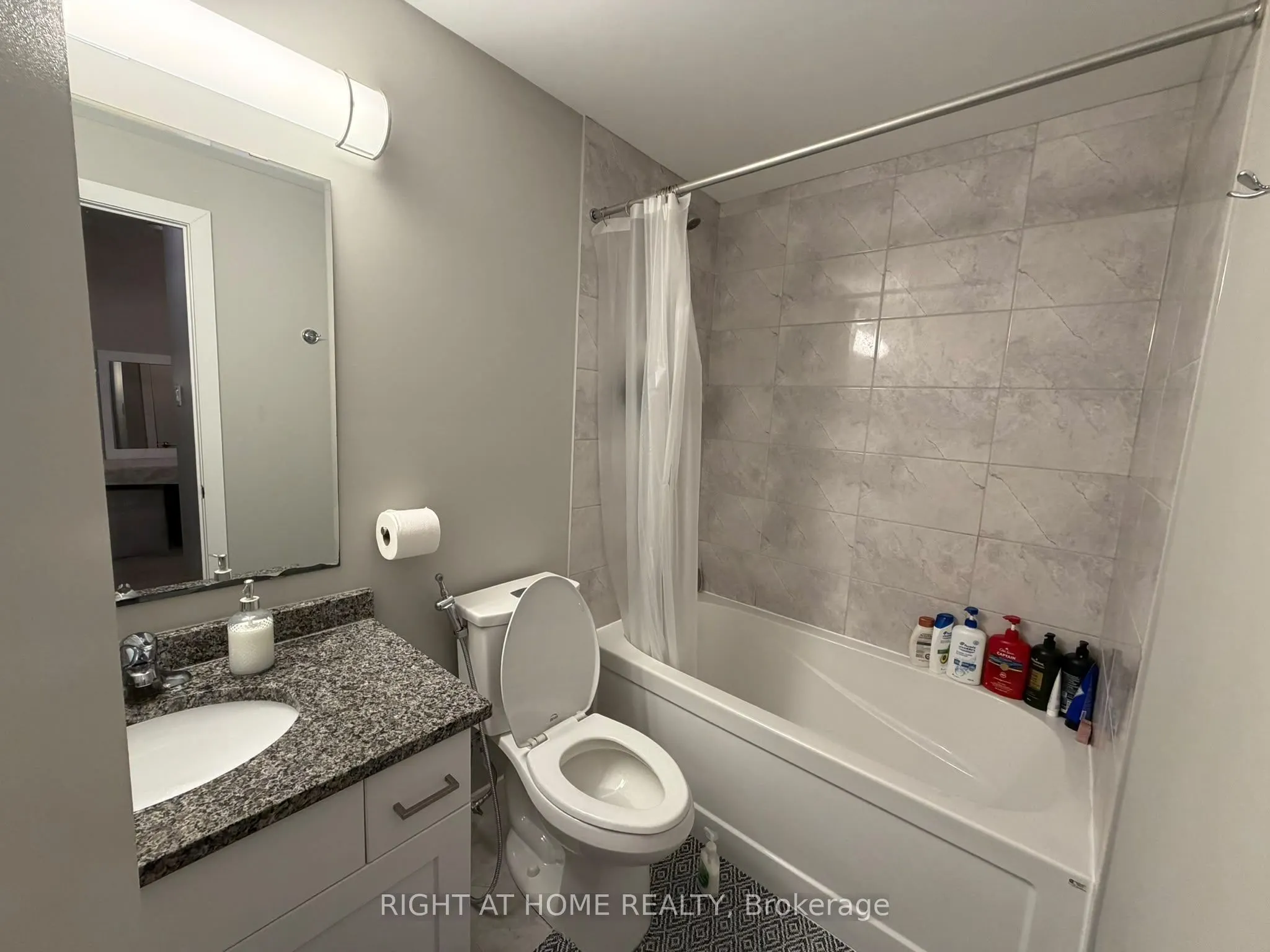 83 Beechwood Avenue #03