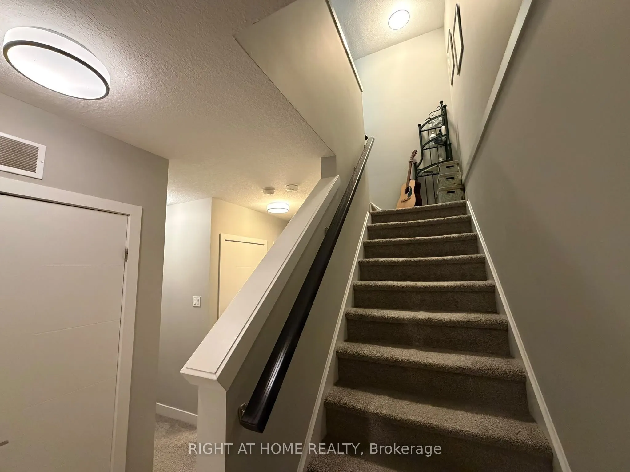 83 Beechwood Avenue #03