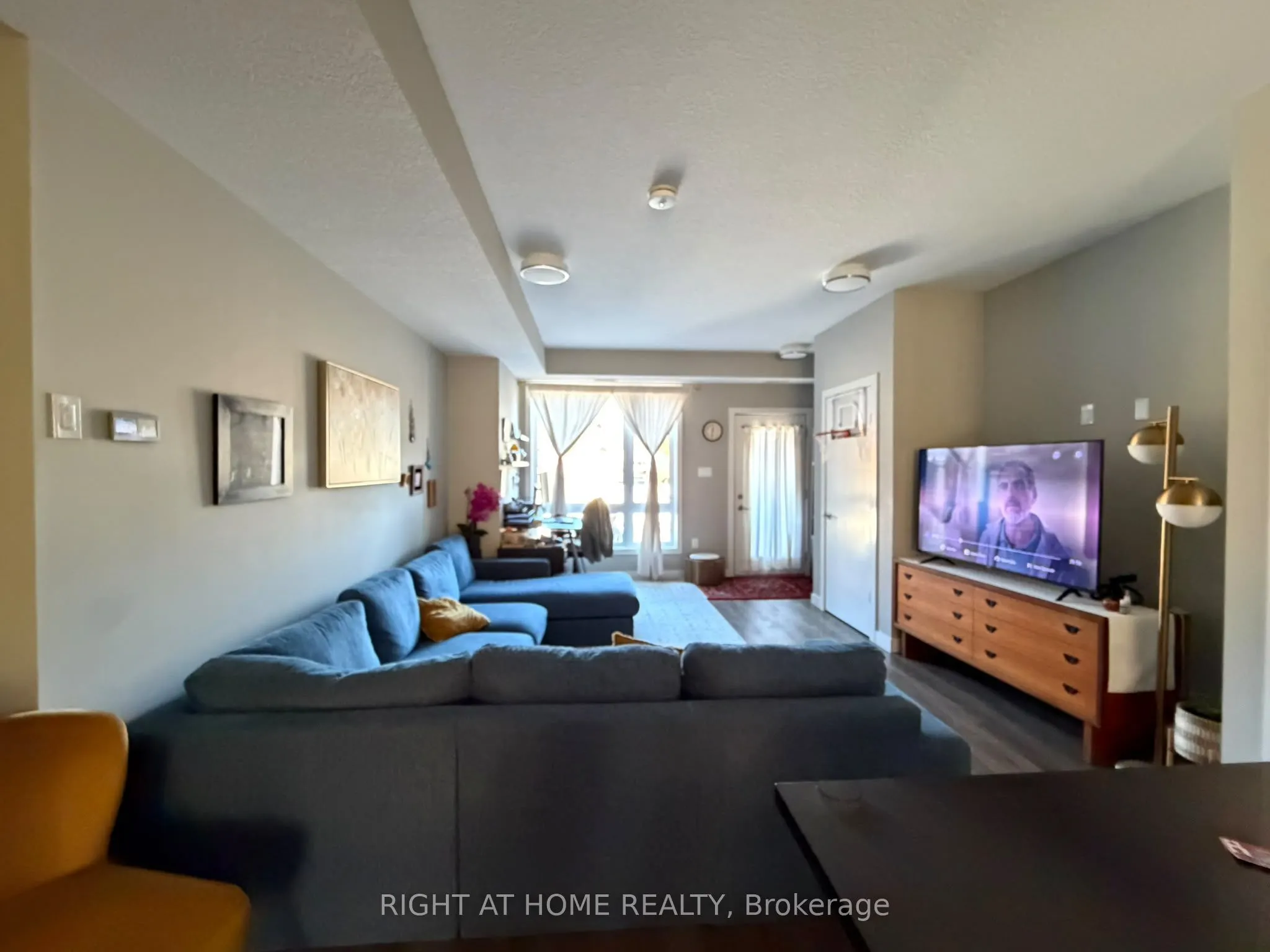 83 Beechwood Avenue #03