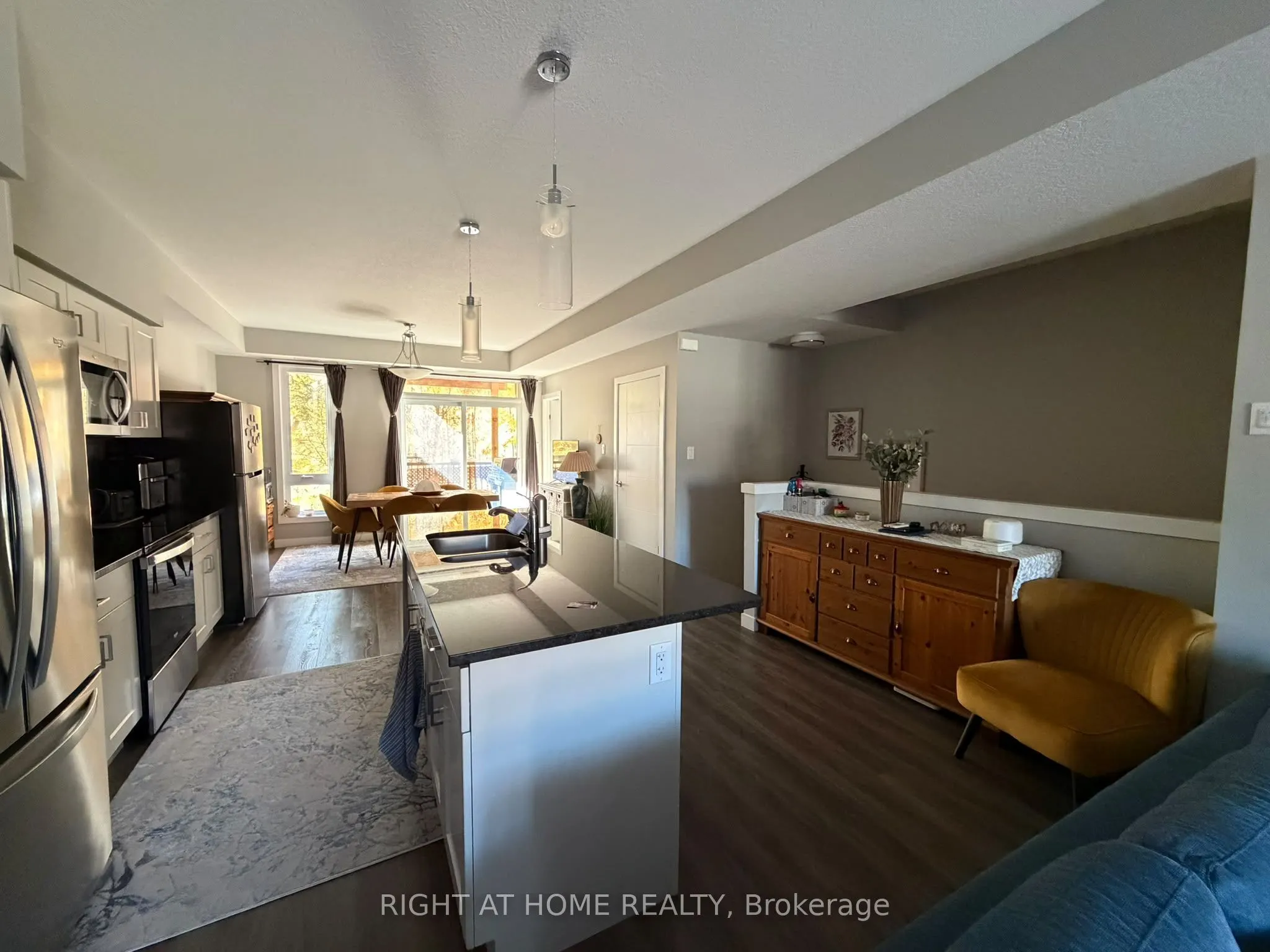 83 Beechwood Avenue #03