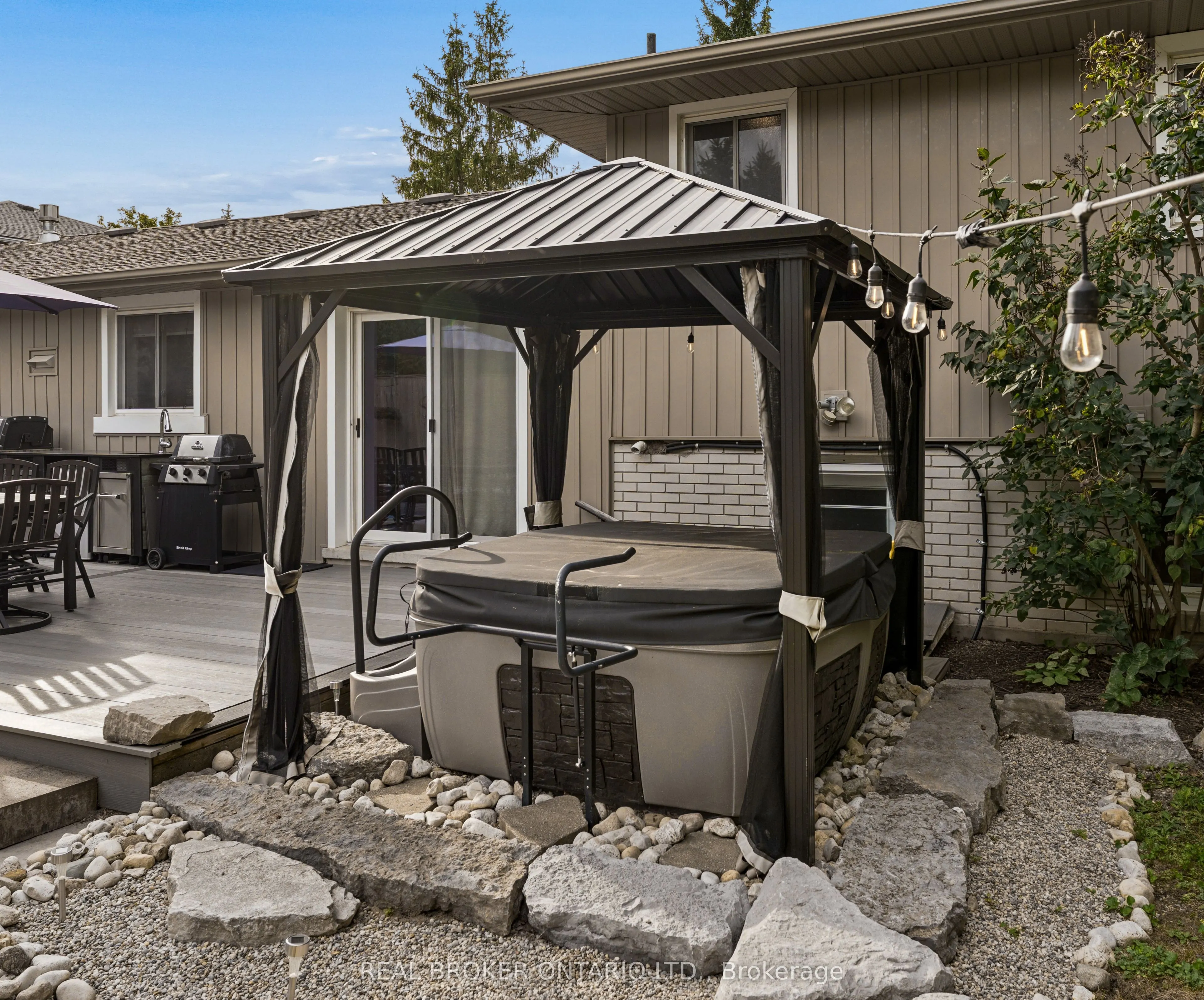 373 Forestlawn Road