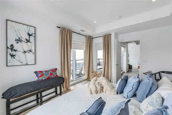 19B West Street N #301