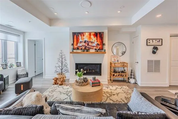 19B West Street N #301