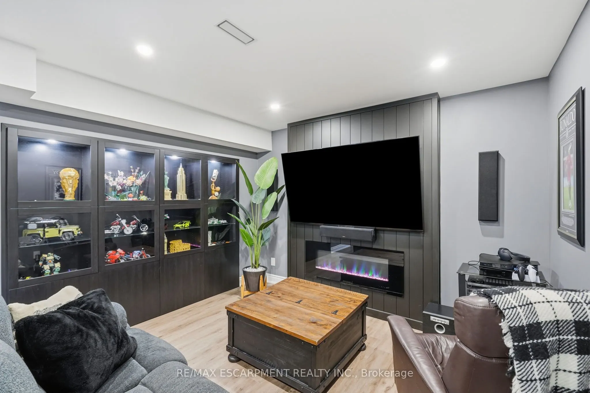 23 Forest Ridge Avenue