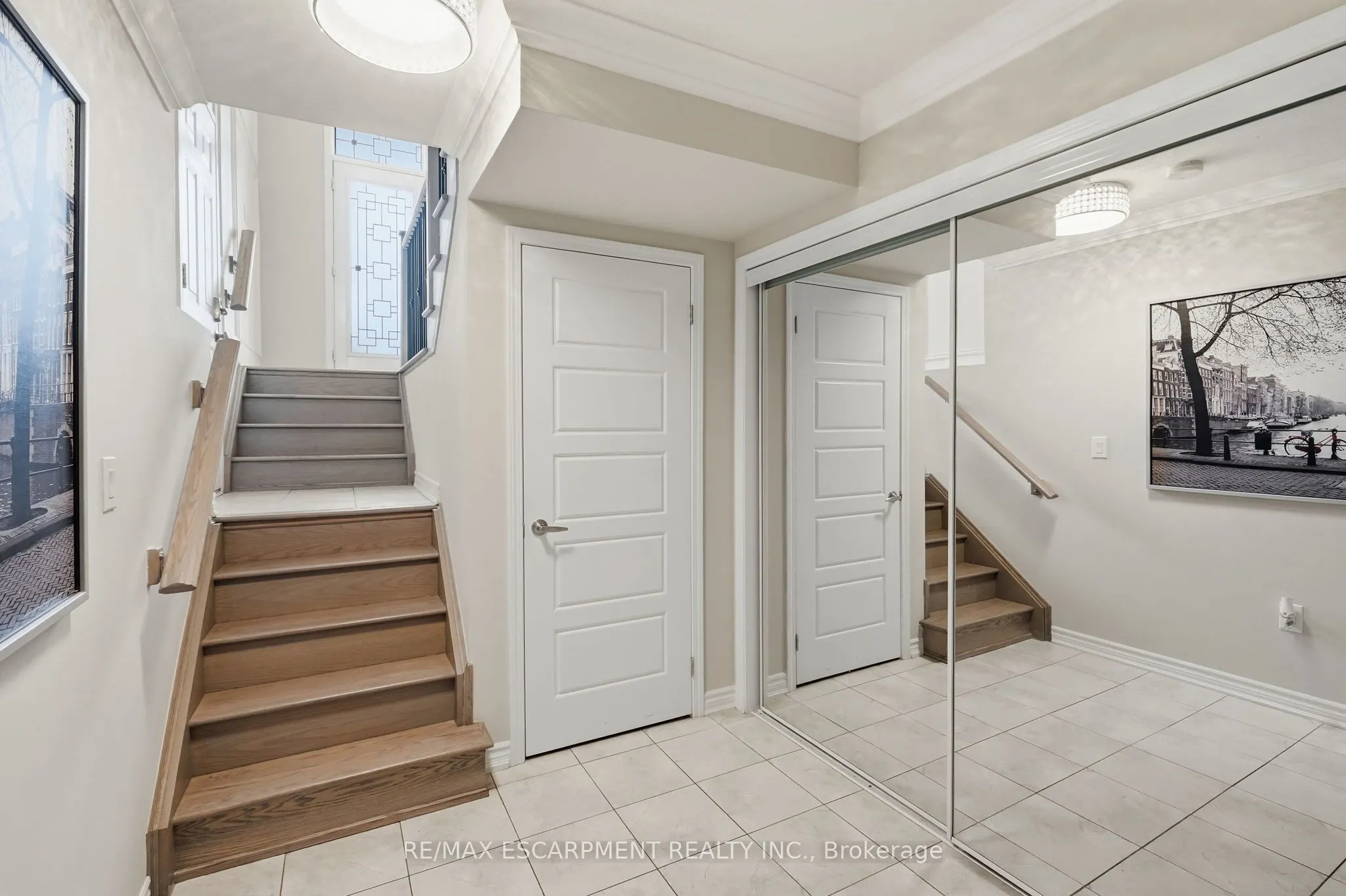23 Forest Ridge Avenue