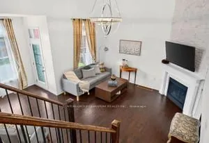 7 Pickett Place