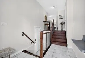 7 Pickett Place