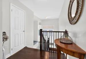 7 Pickett Place