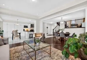 7 Pickett Place