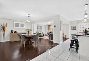7 Pickett Place
