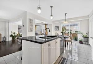 7 Pickett Place