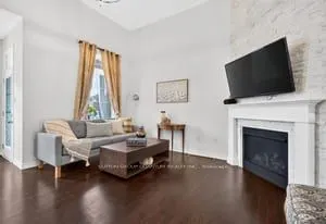 7 Pickett Place