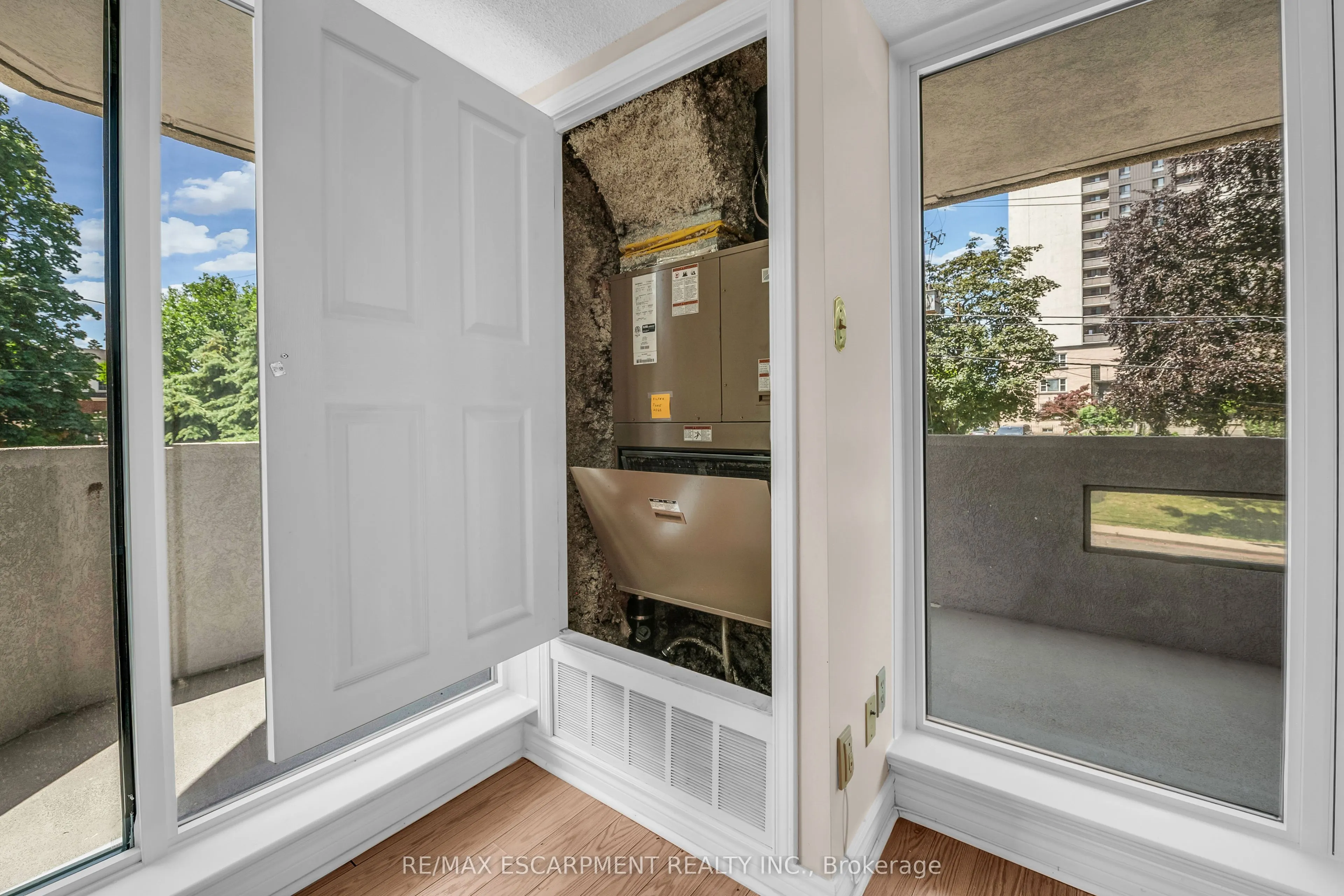 67 Caroline Street S #203