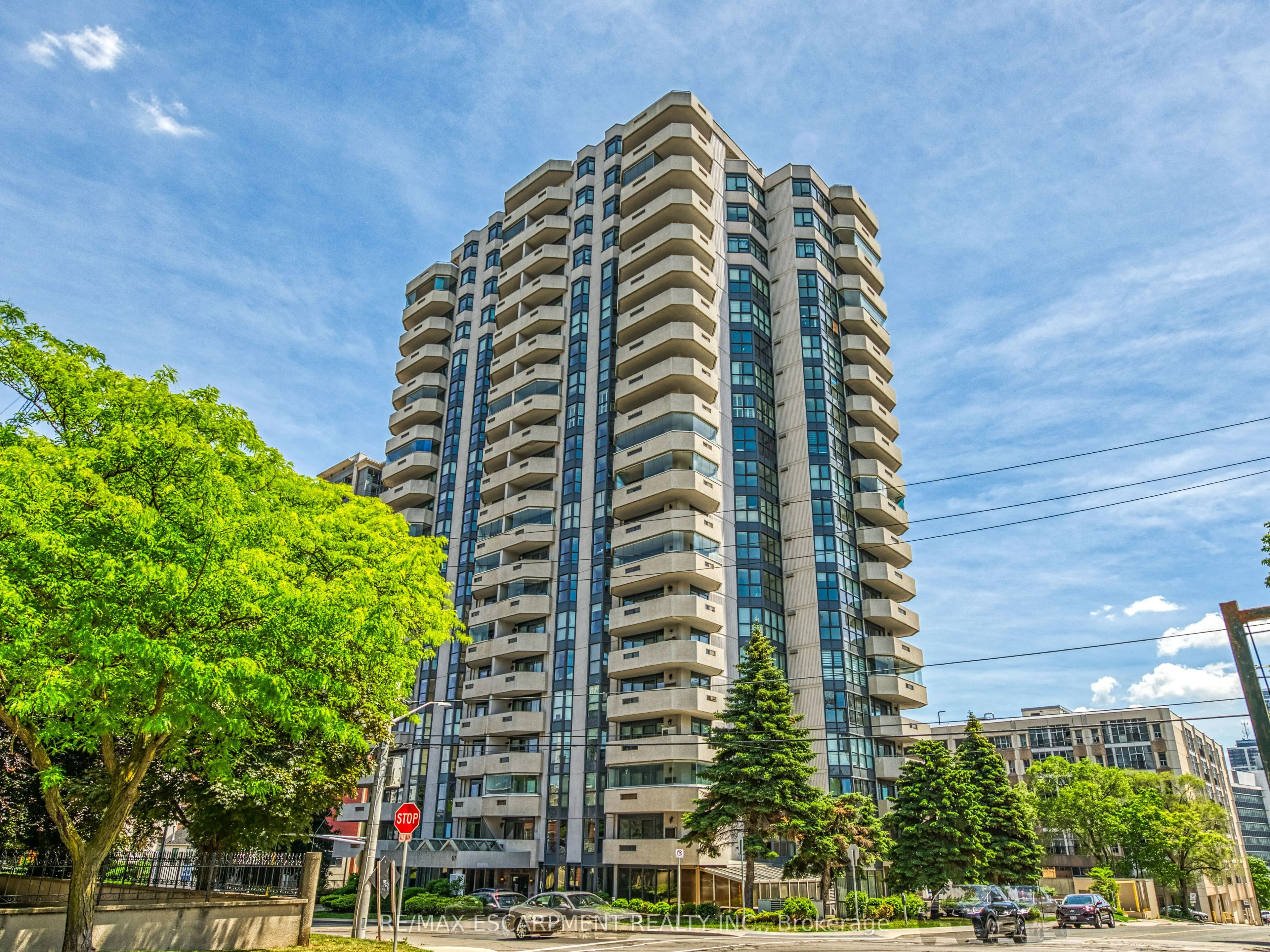 67 Caroline Street S #203