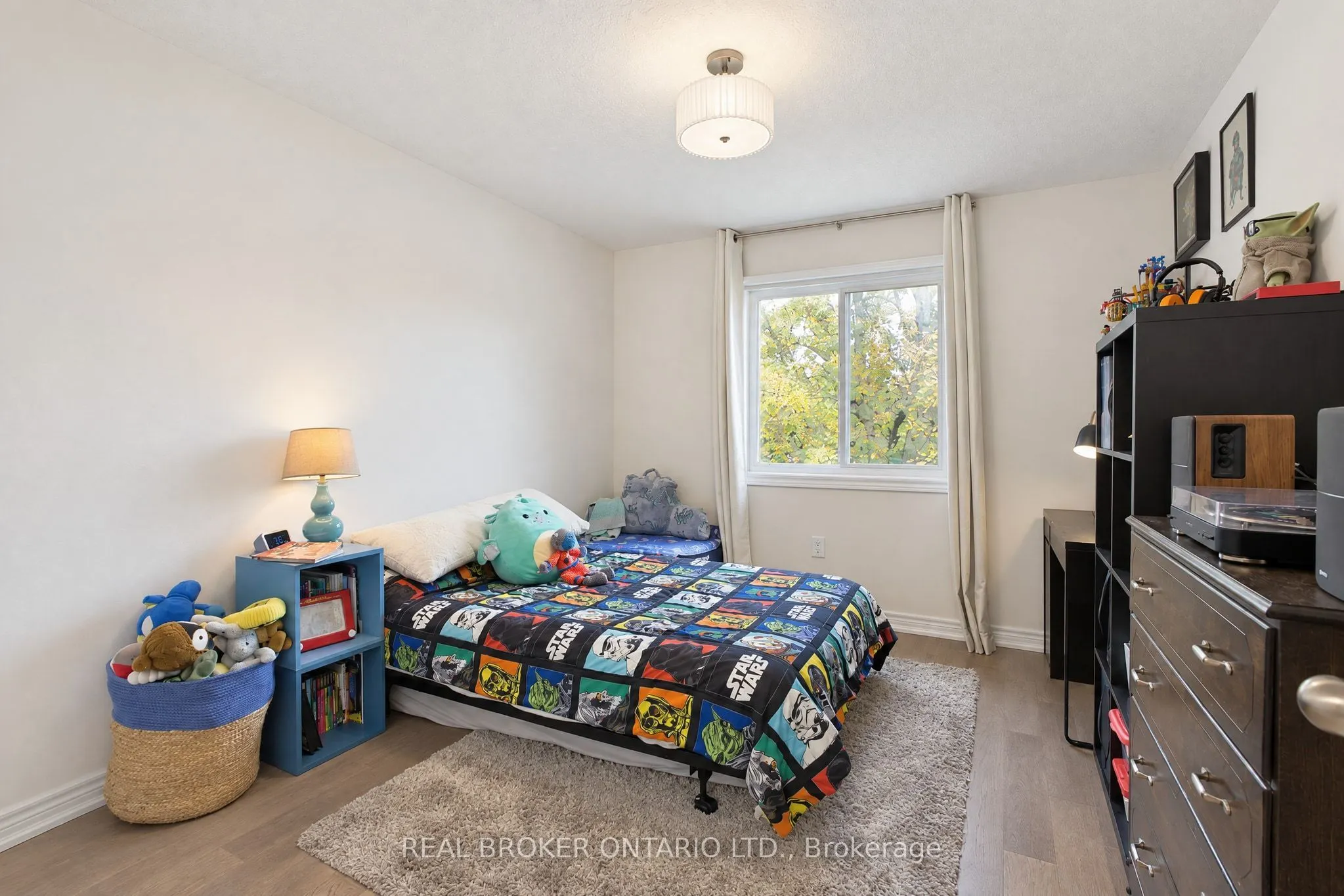 60 Starling Drive