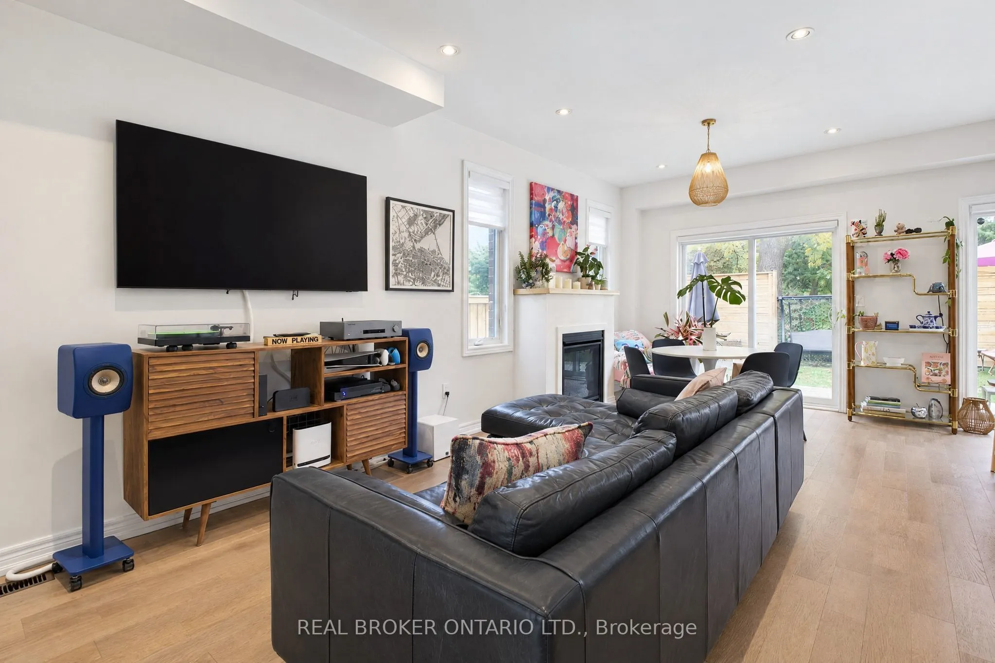 60 Starling Drive