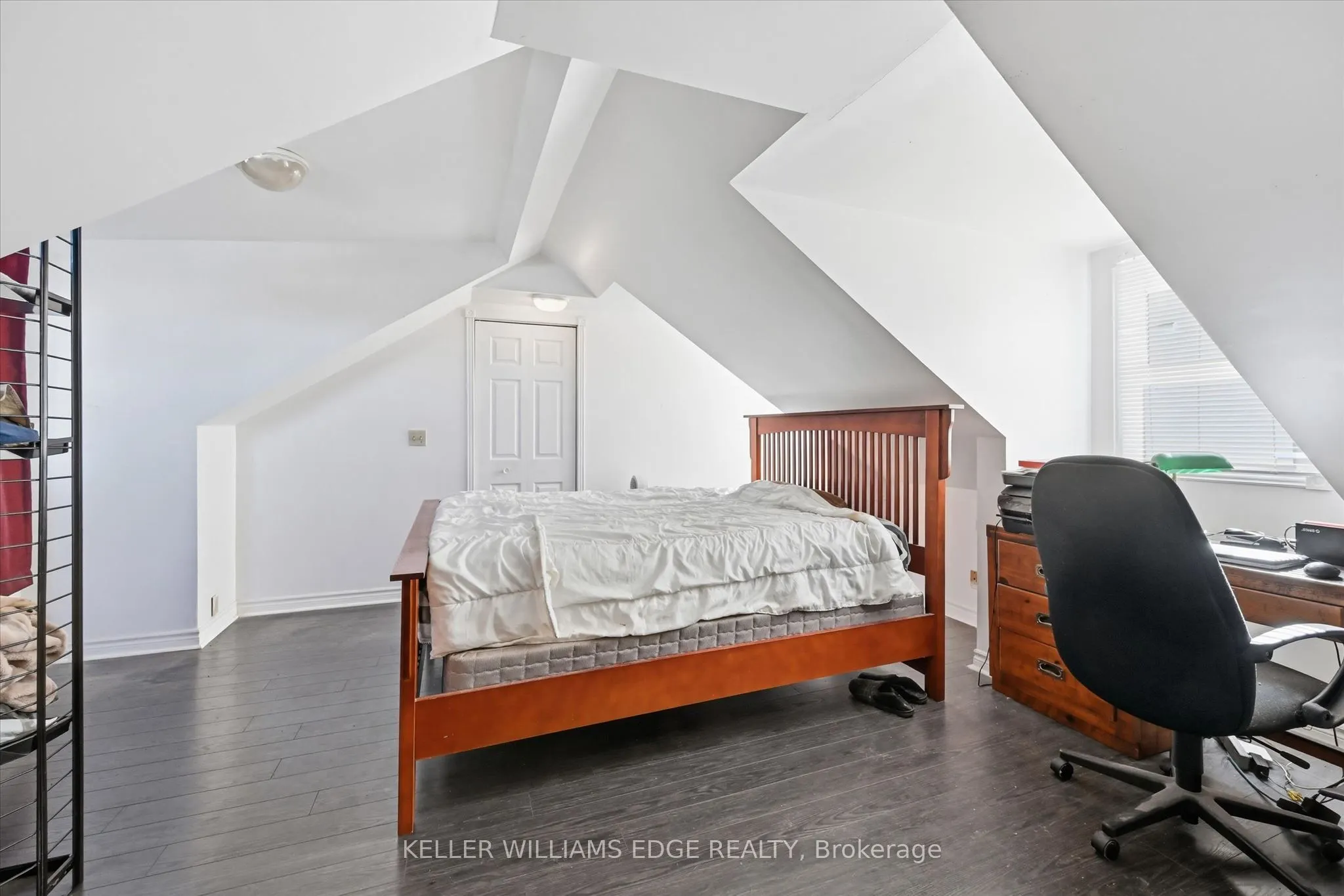 72 King Street E