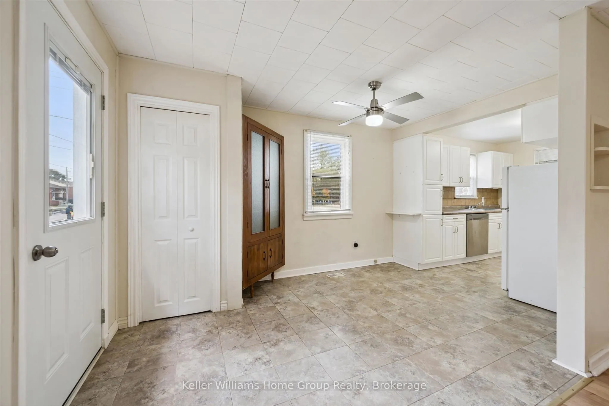 320 Queen Street W