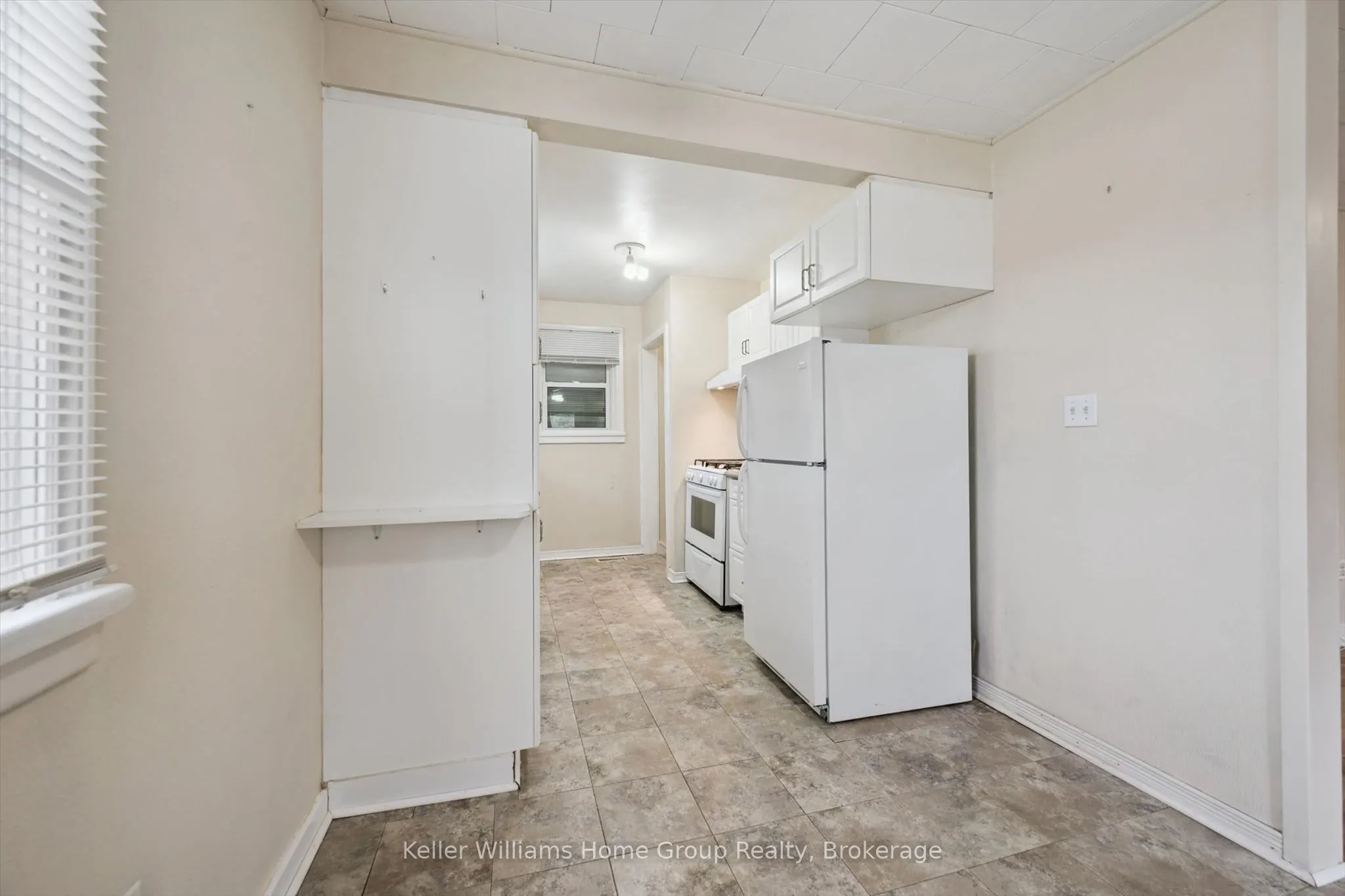 320 Queen Street W