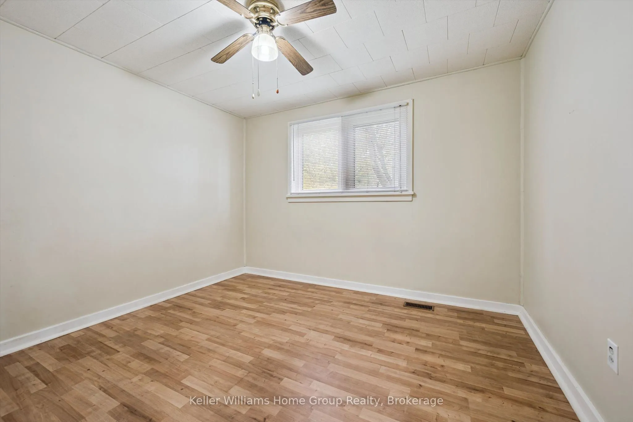 320 Queen Street W