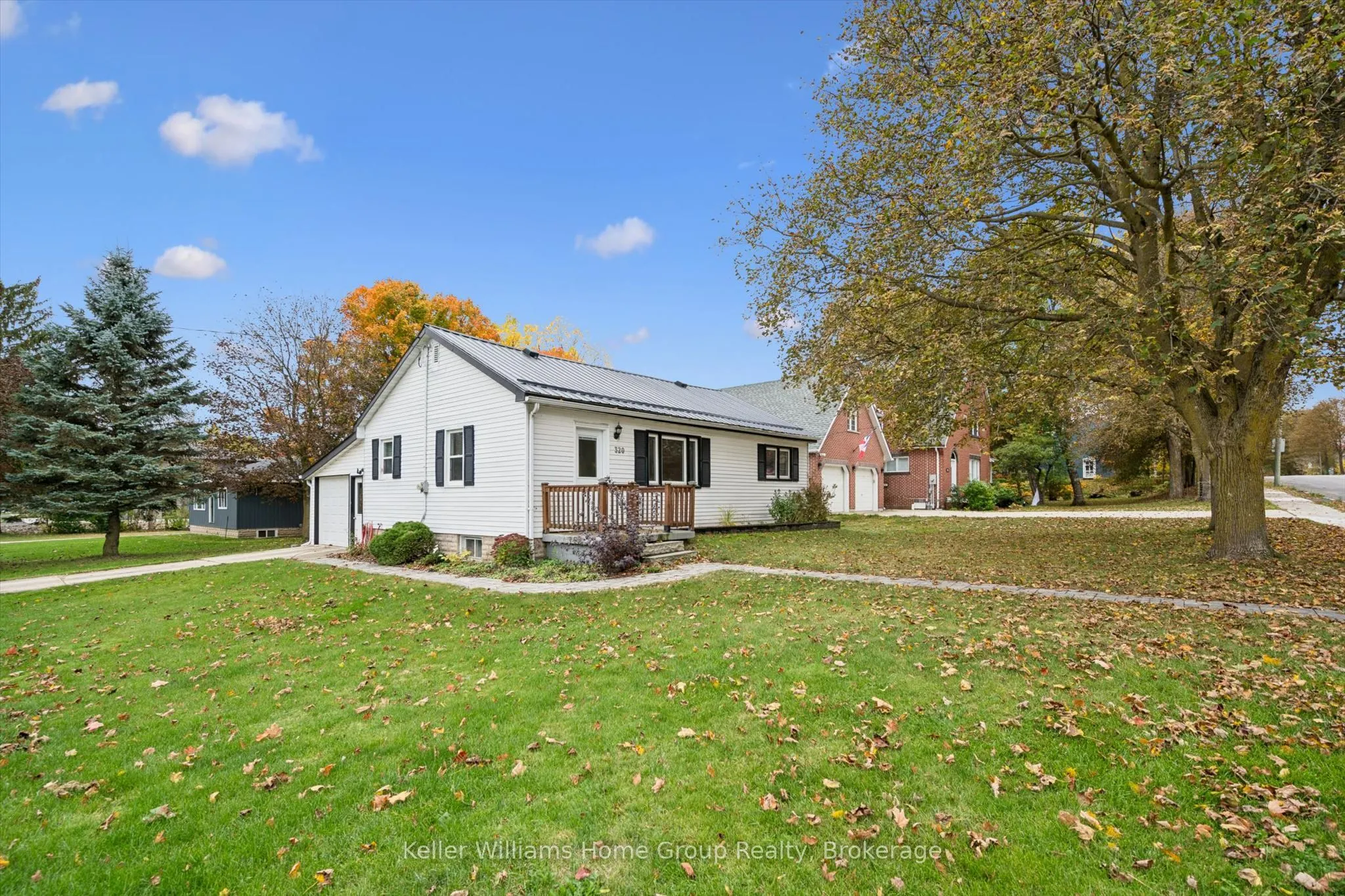 320 Queen Street W