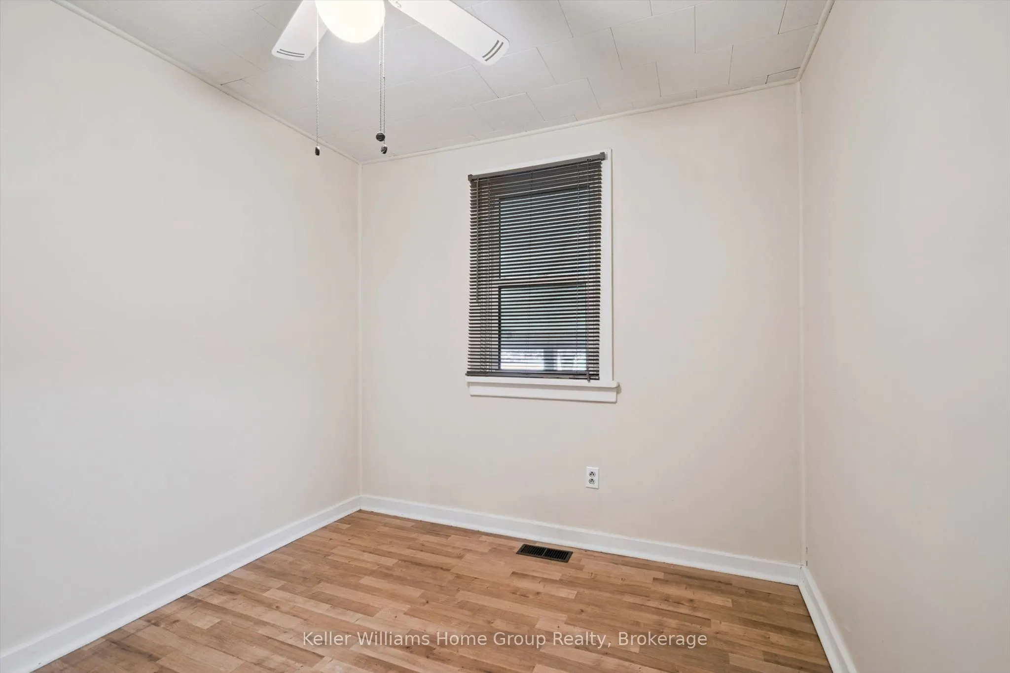 320 Queen Street W