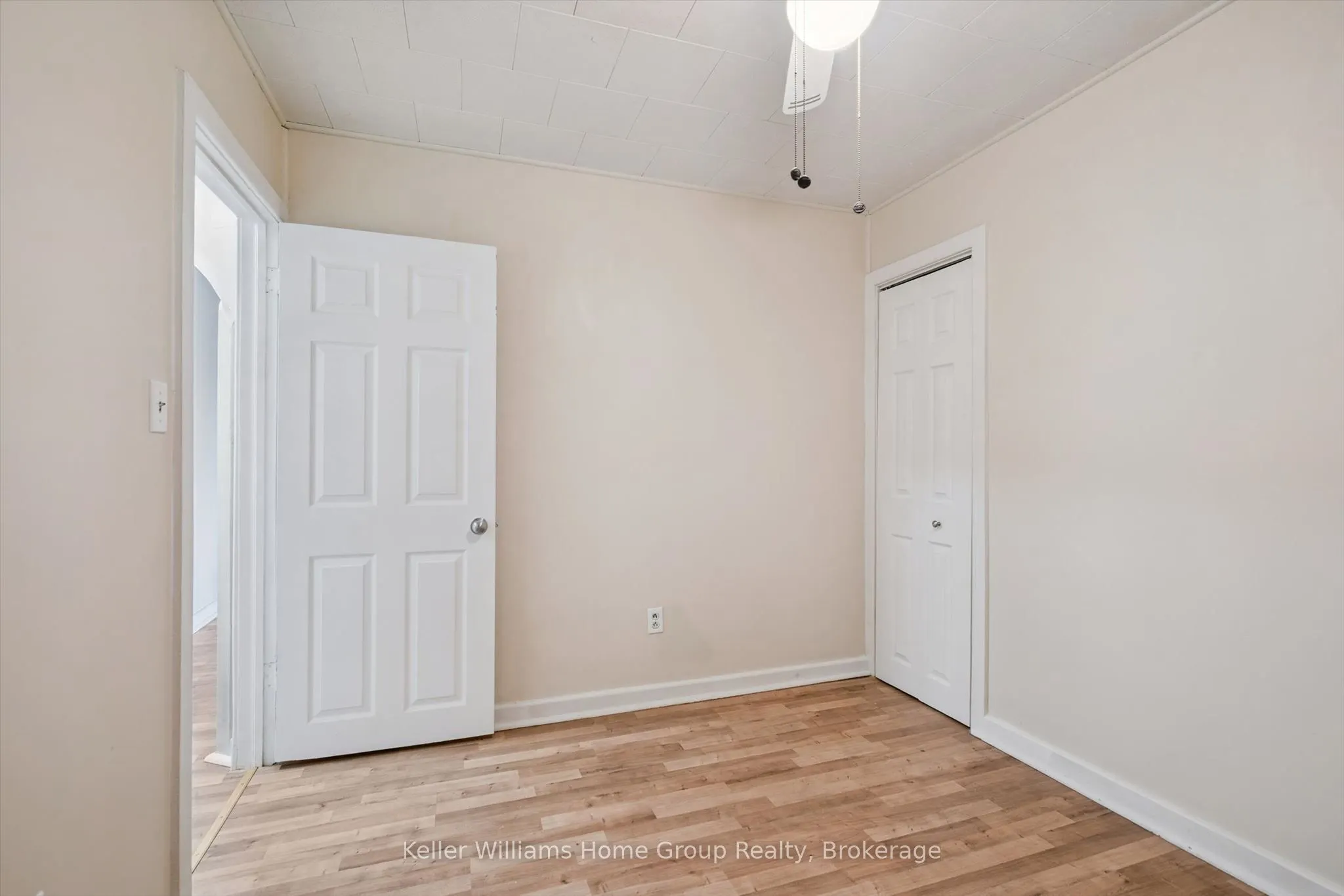 320 Queen Street W