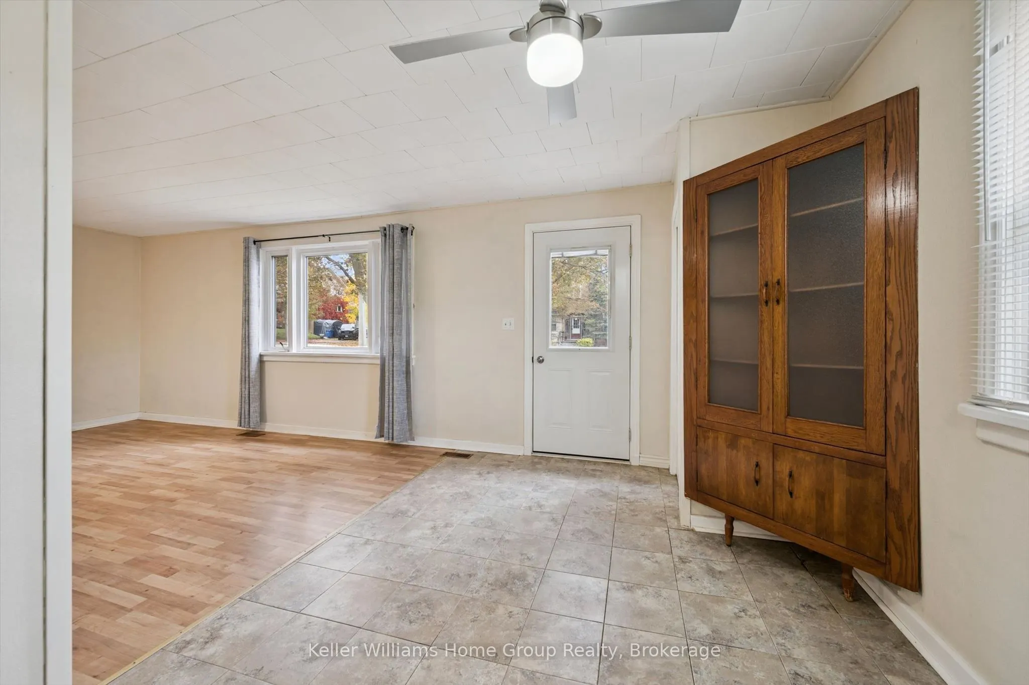 320 Queen Street W