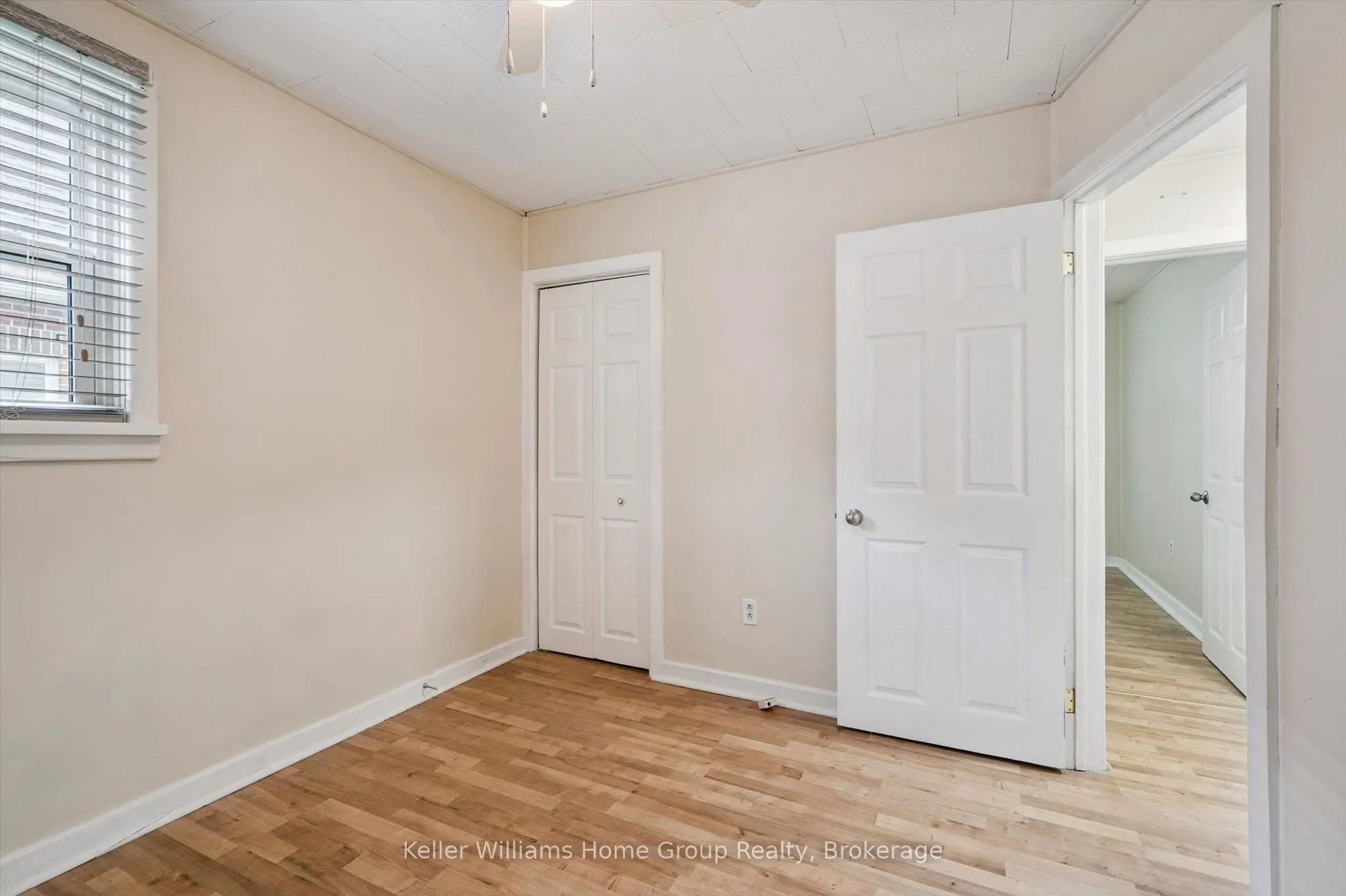 320 Queen Street W