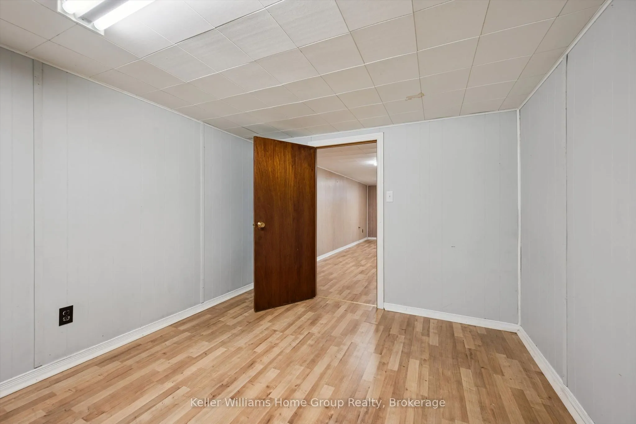320 Queen Street W