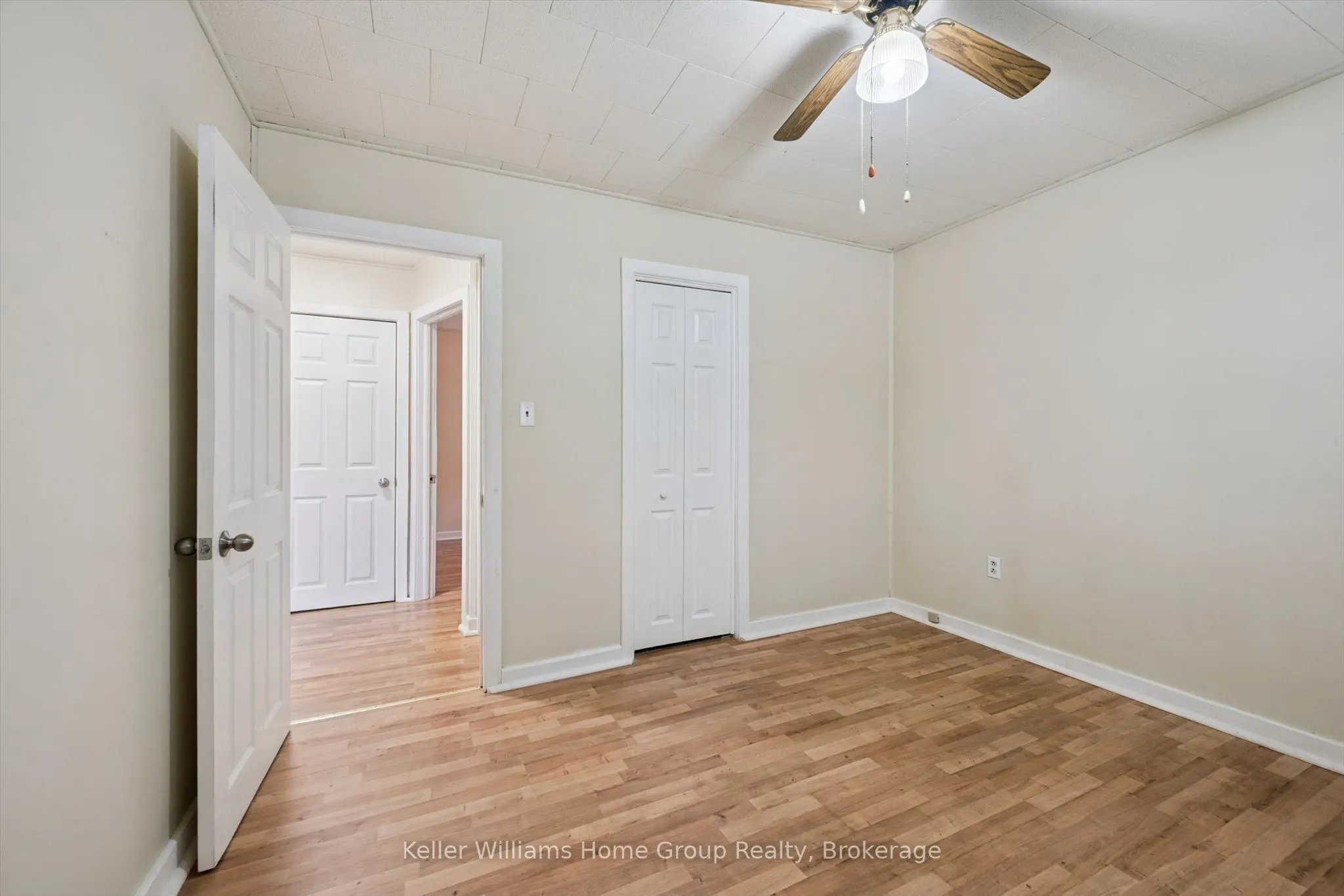 320 Queen Street W