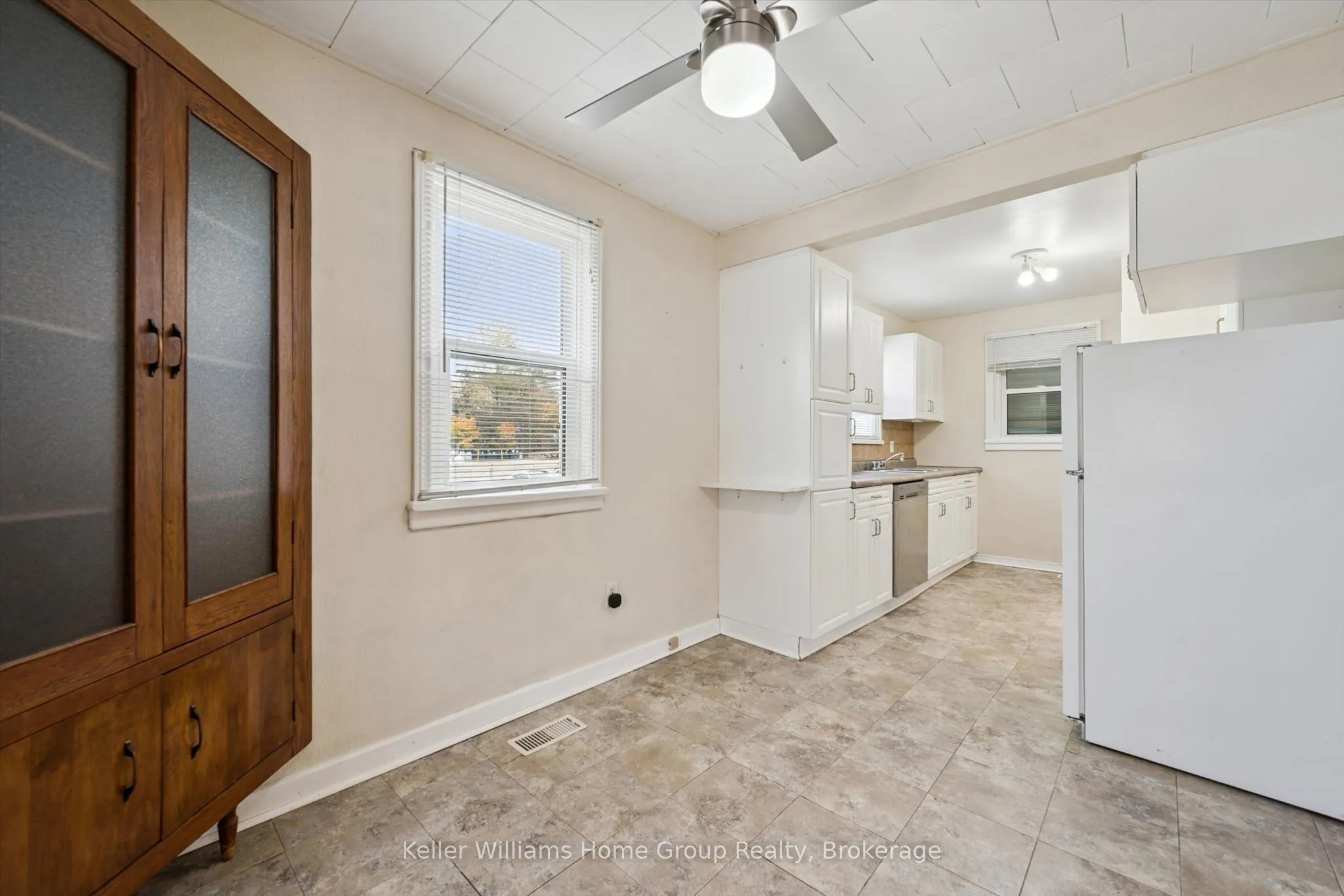320 Queen Street W