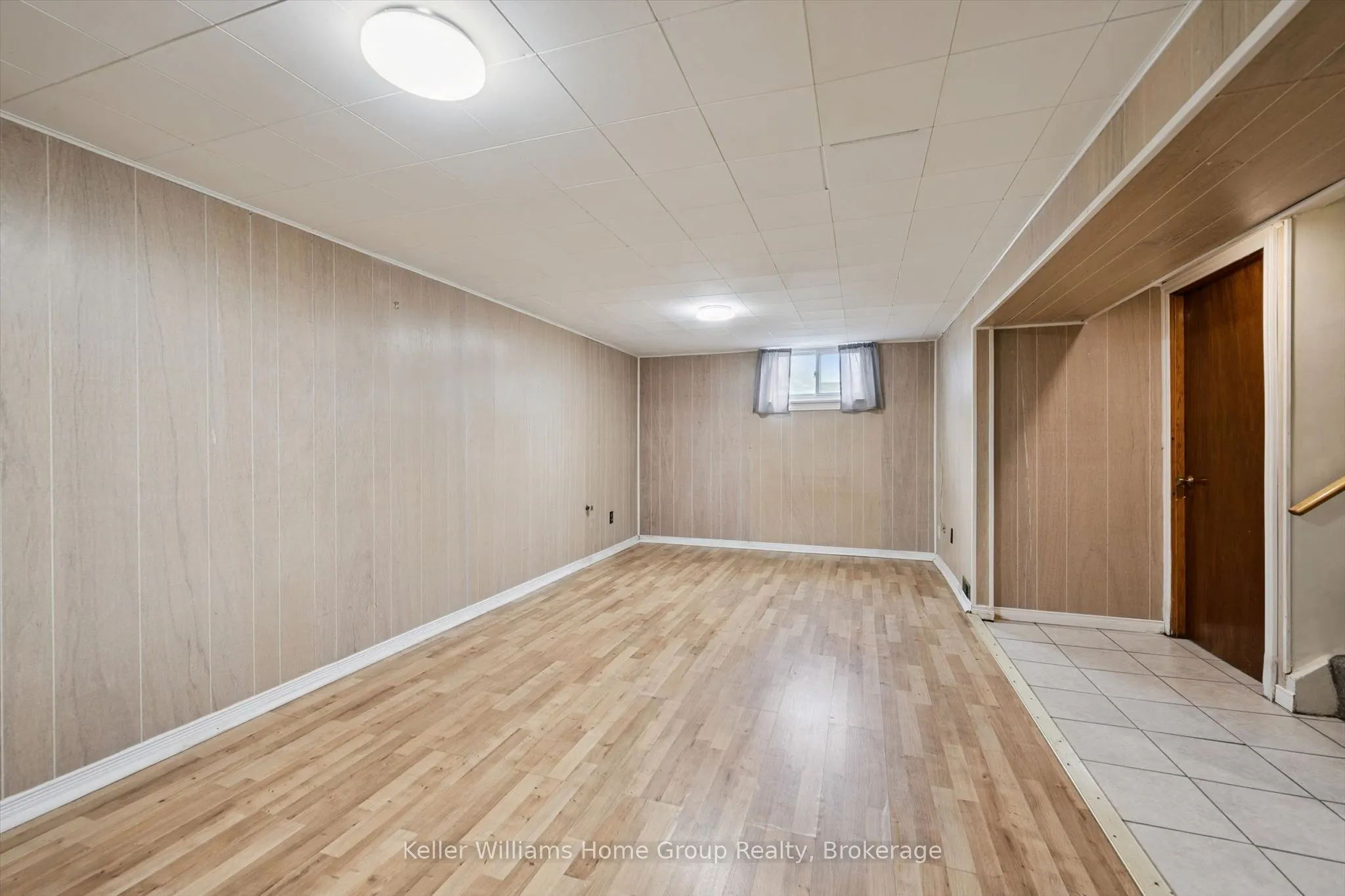 320 Queen Street W