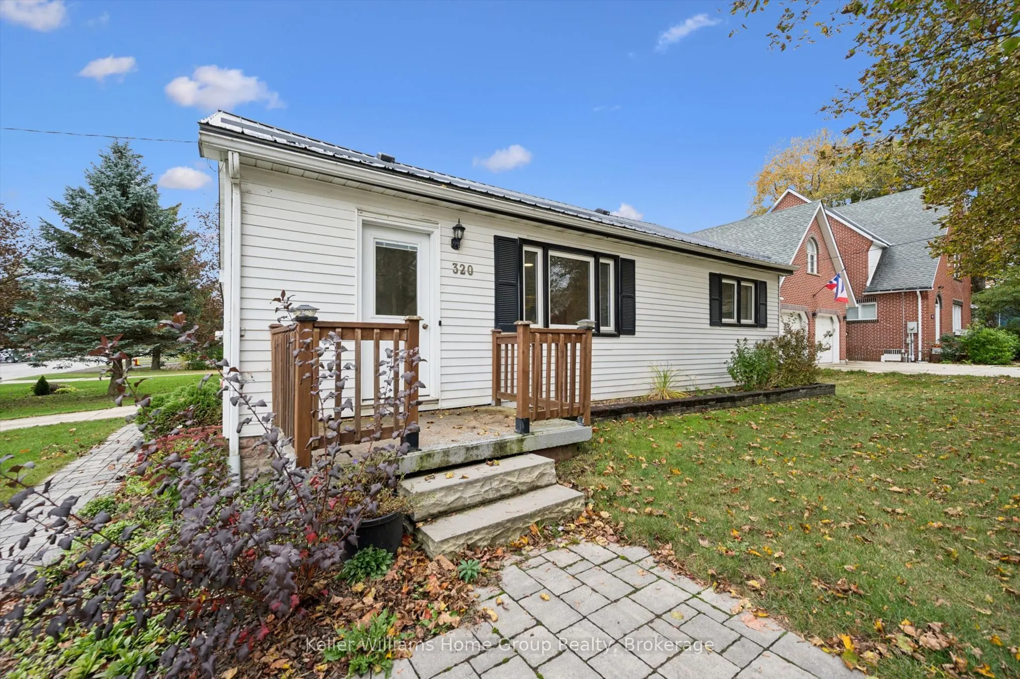 320 Queen Street W