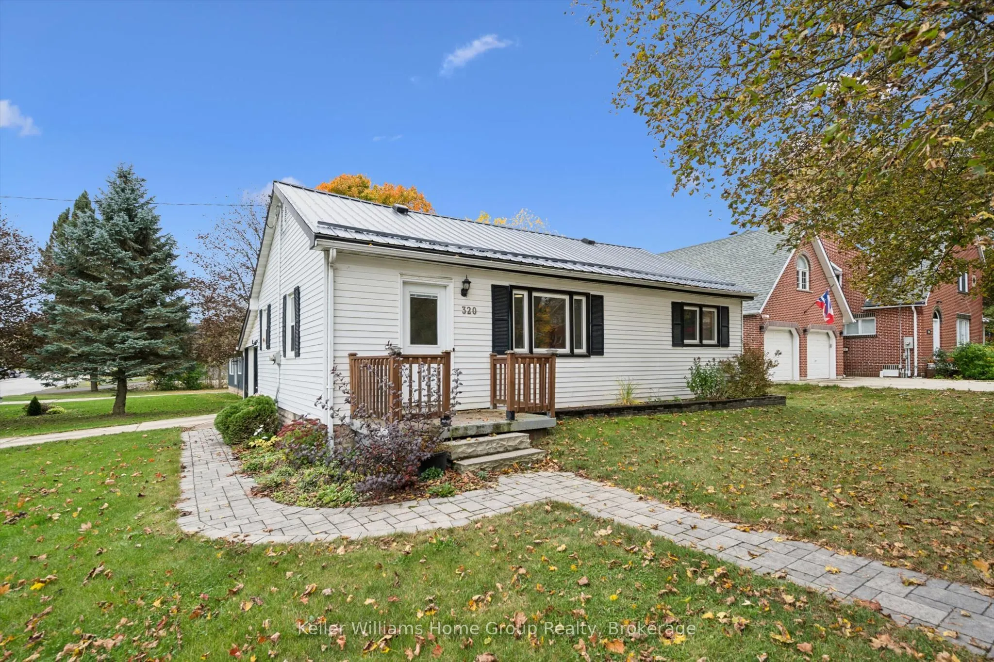 320 Queen Street W