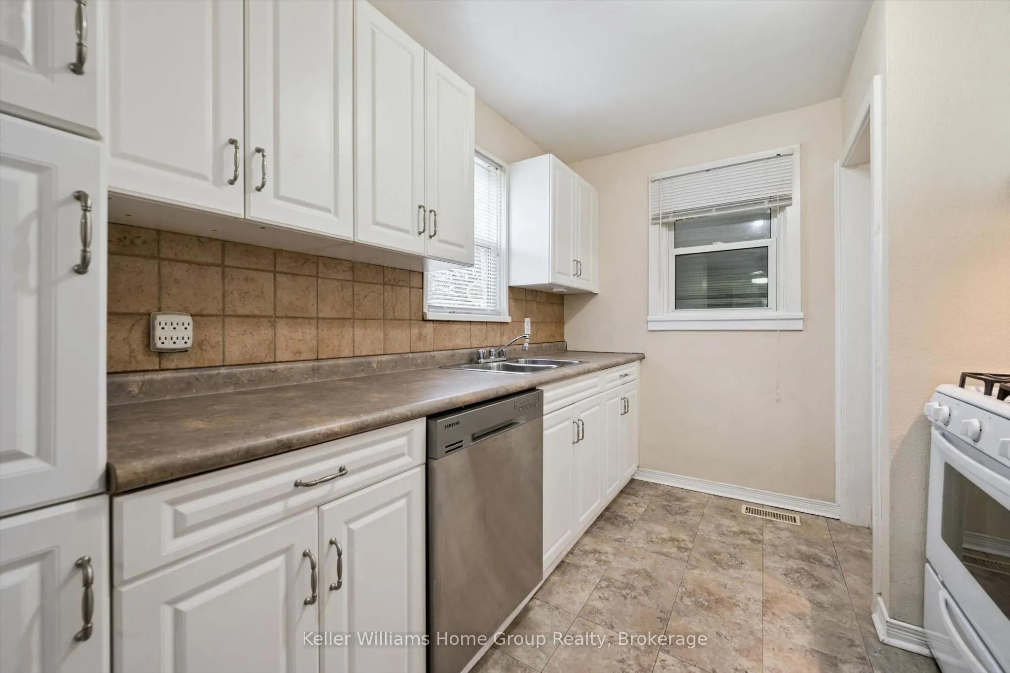 320 Queen Street W