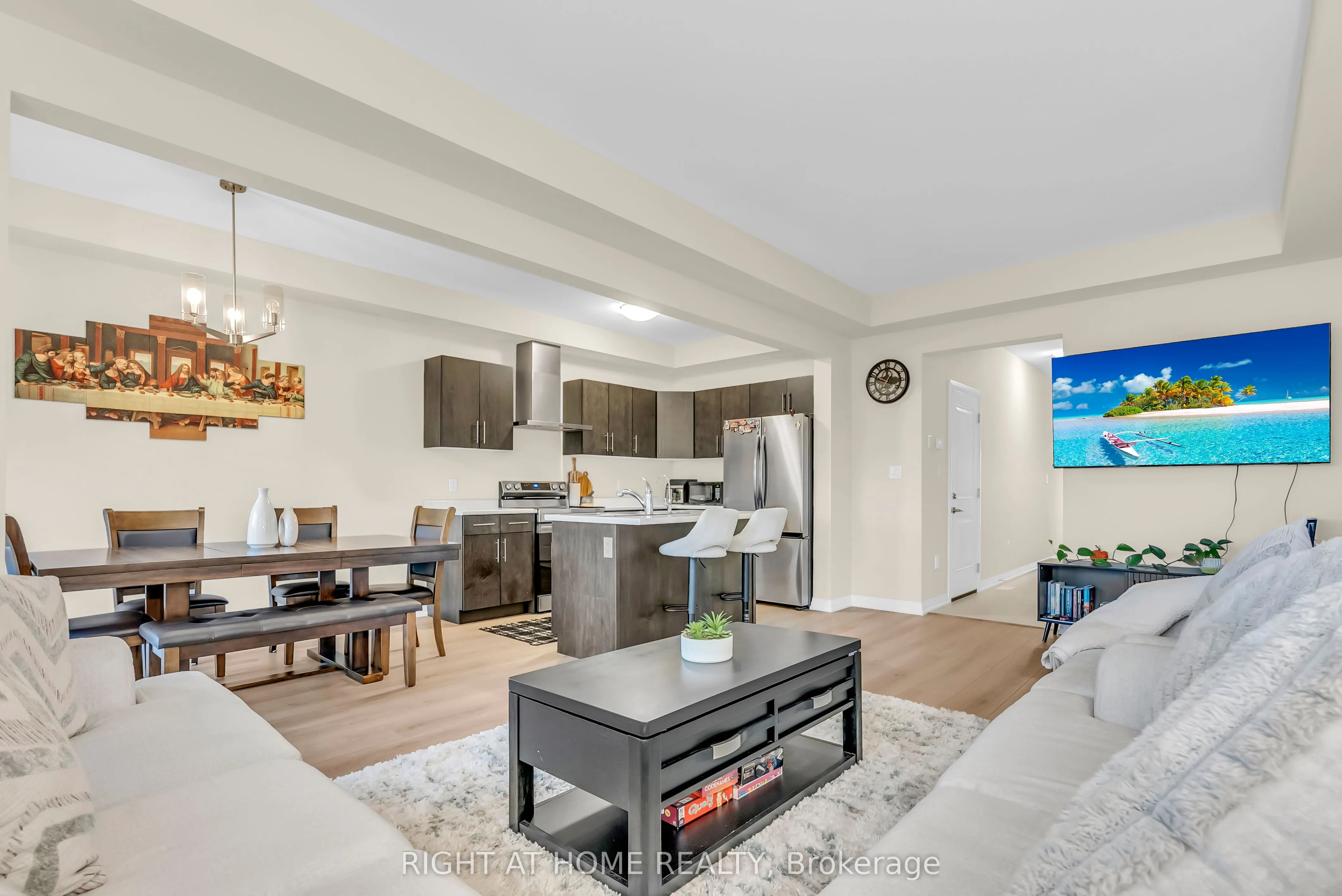 4 West Creek Court