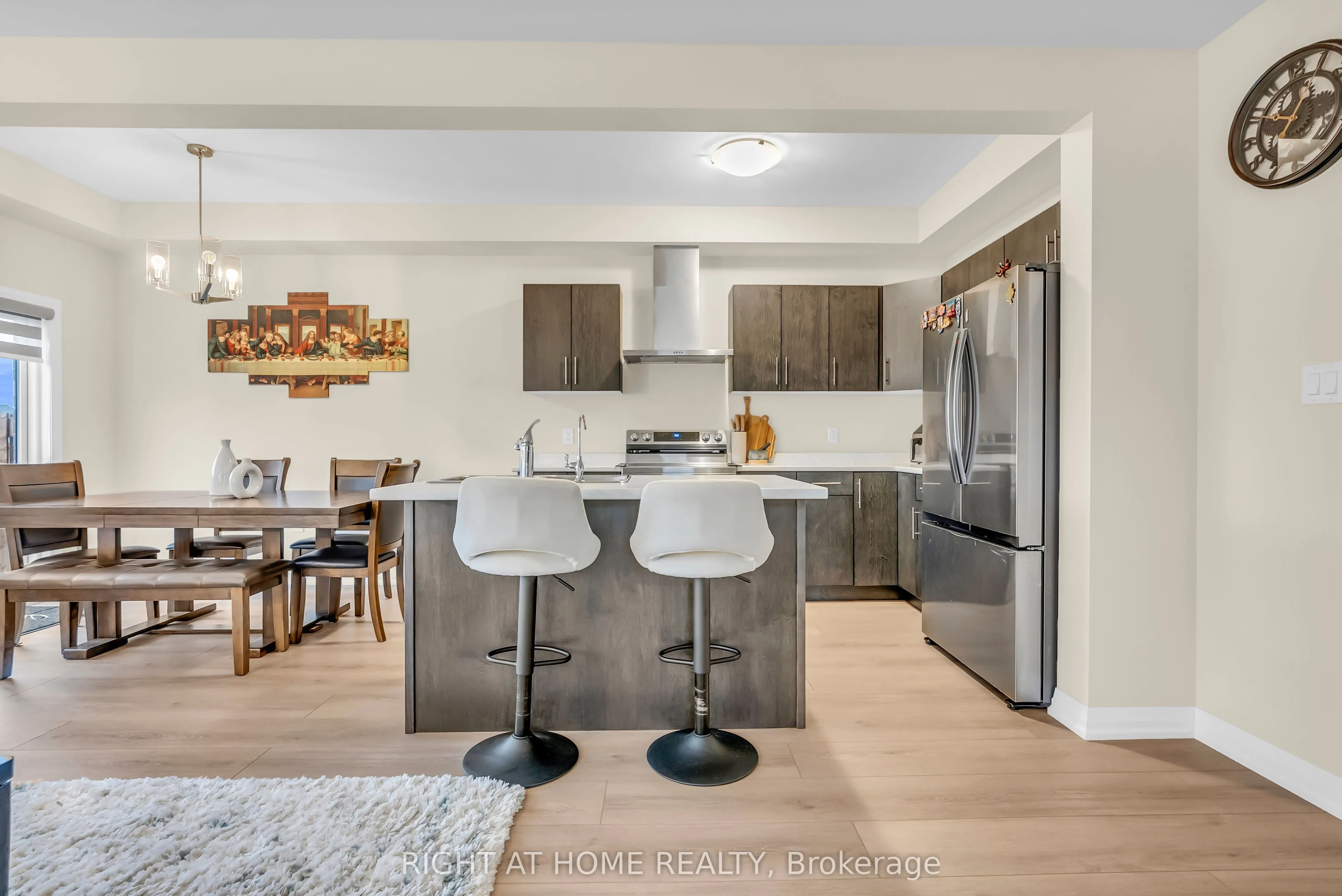 4 West Creek Court