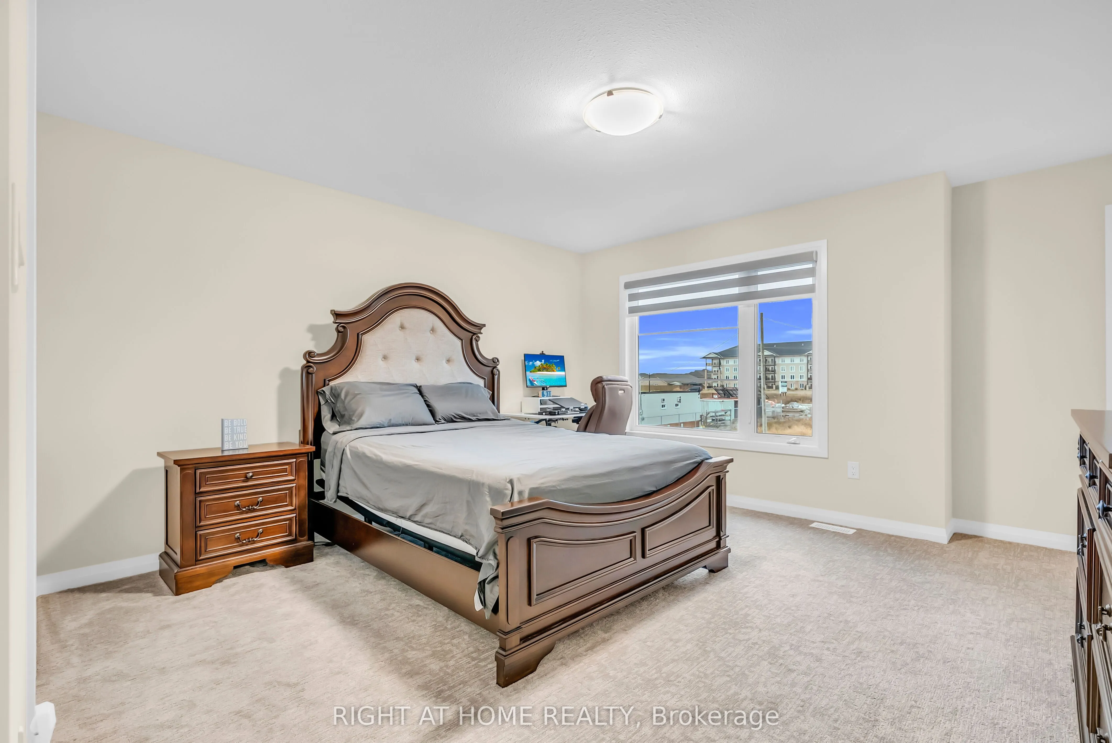 4 West Creek Court
