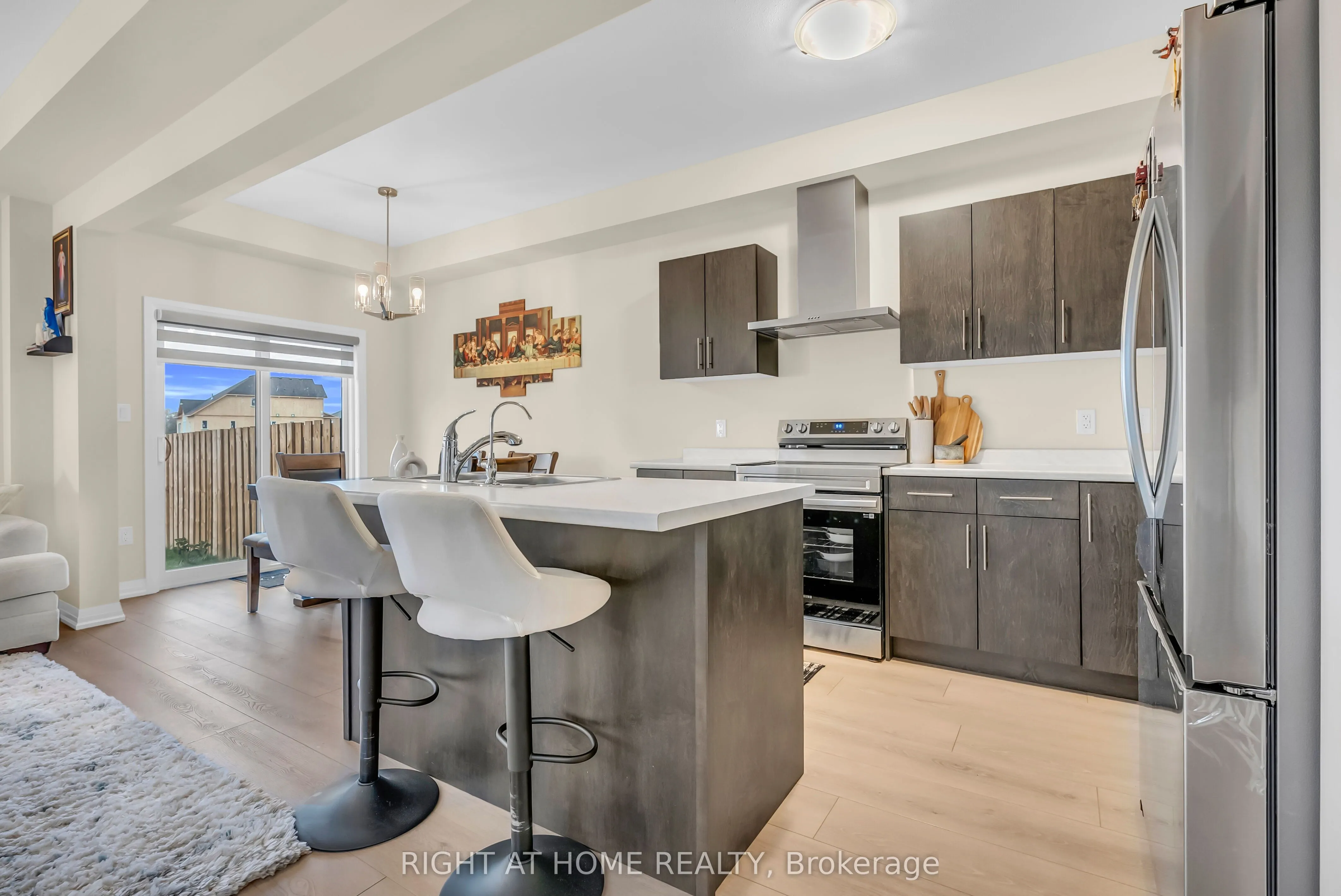 4 West Creek Court