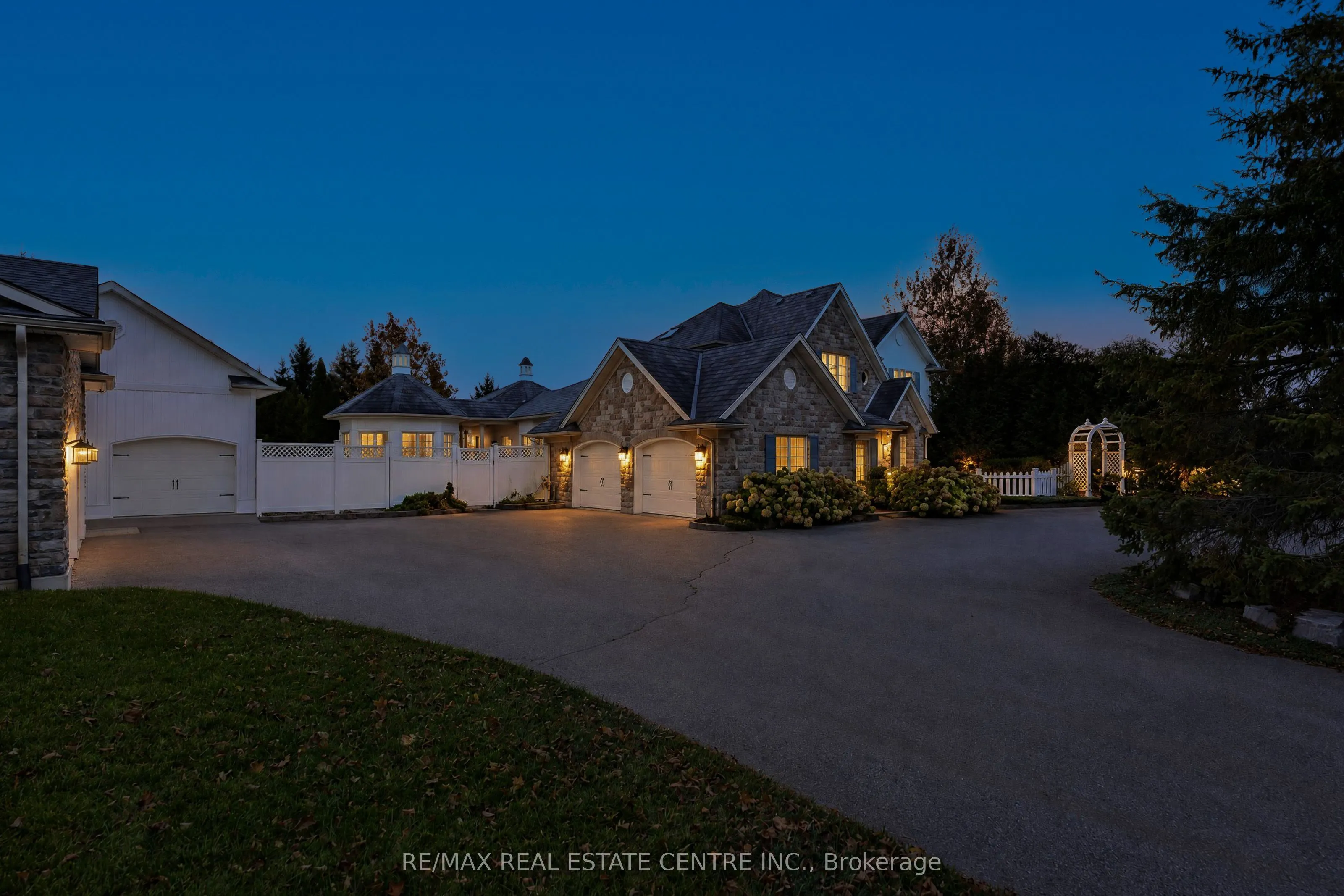 6805 CONCESSION 2