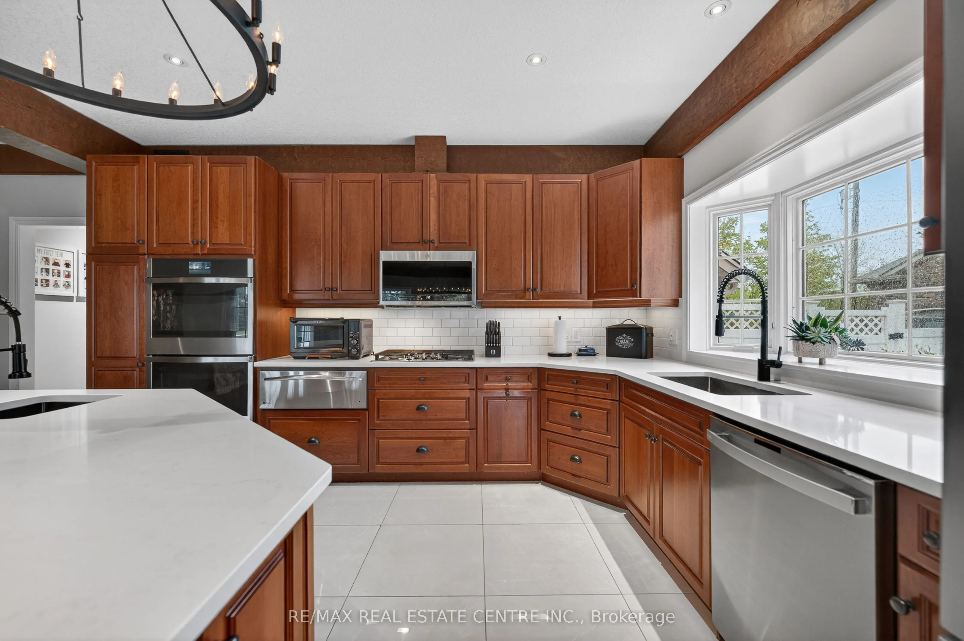 6805 CONCESSION 2