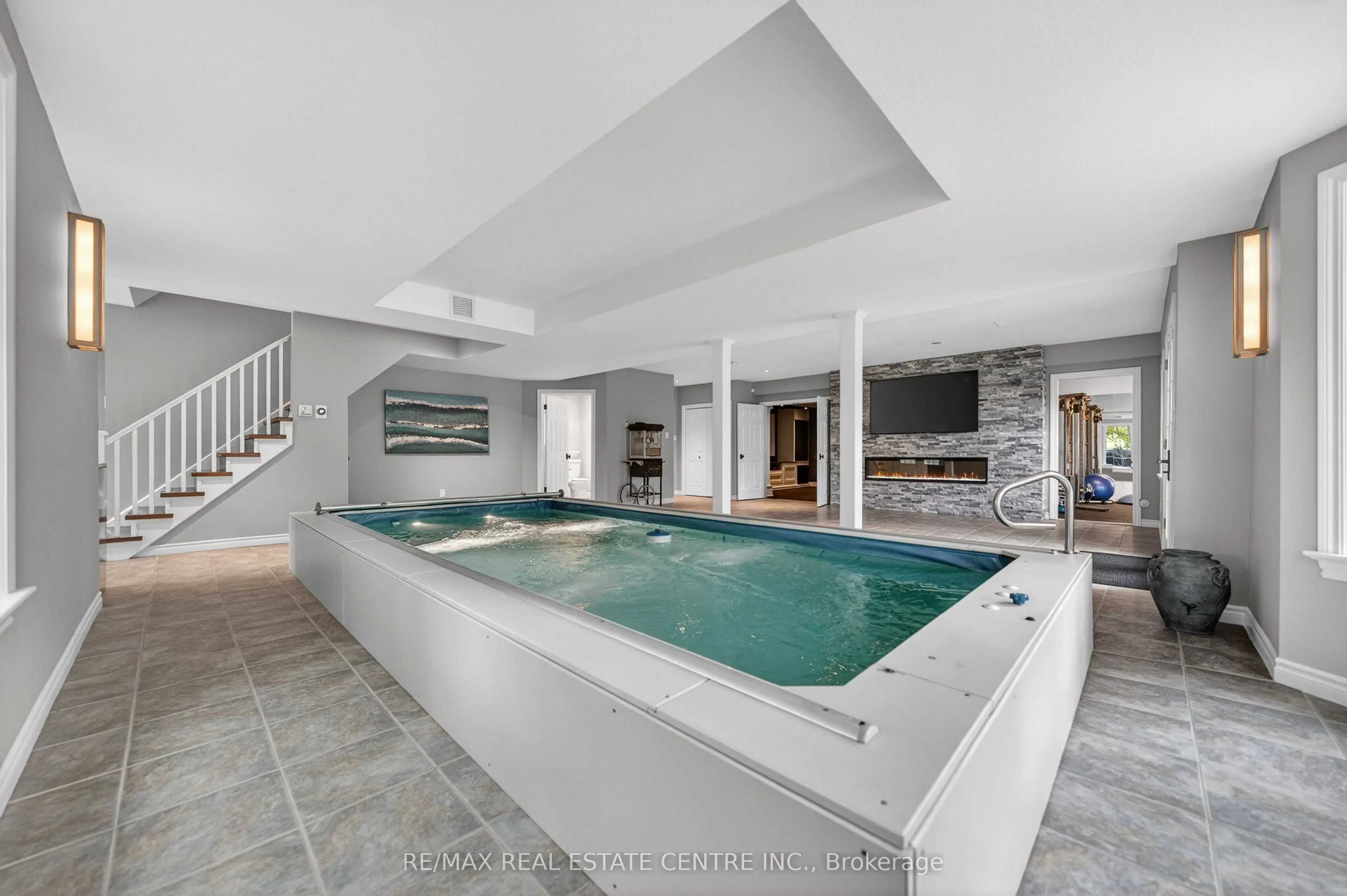 6805 CONCESSION 2