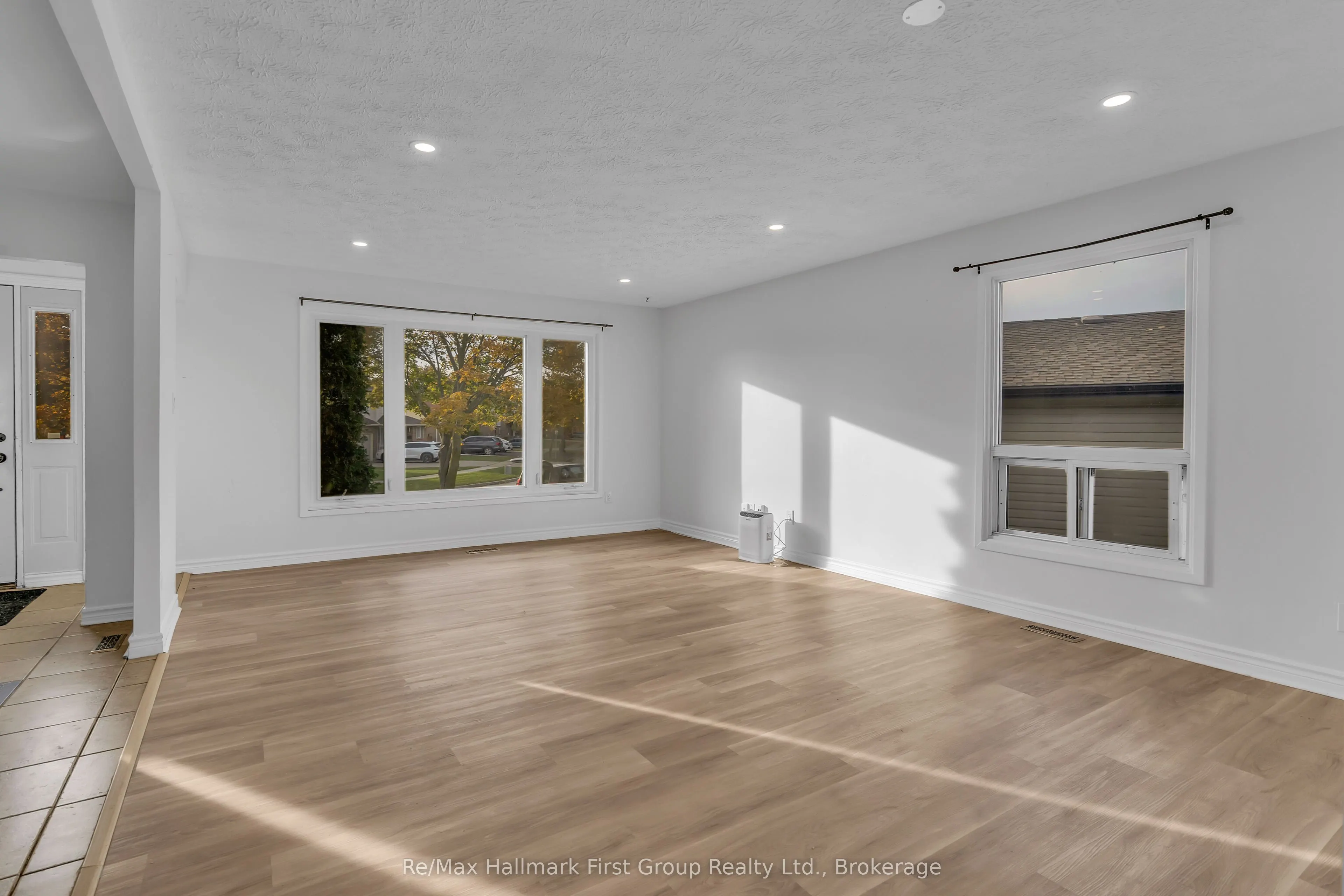 78 Commerford Street #Main