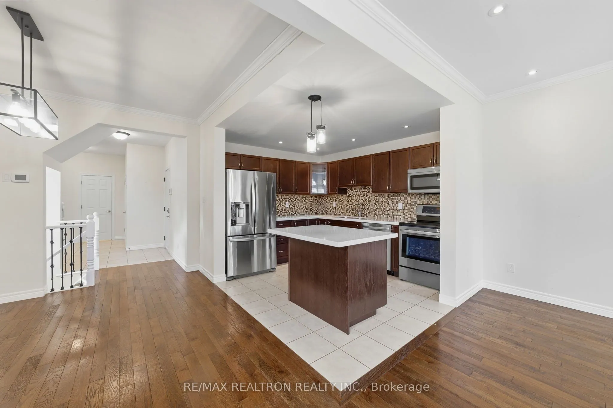 876 GOLF LINKS Road #1
