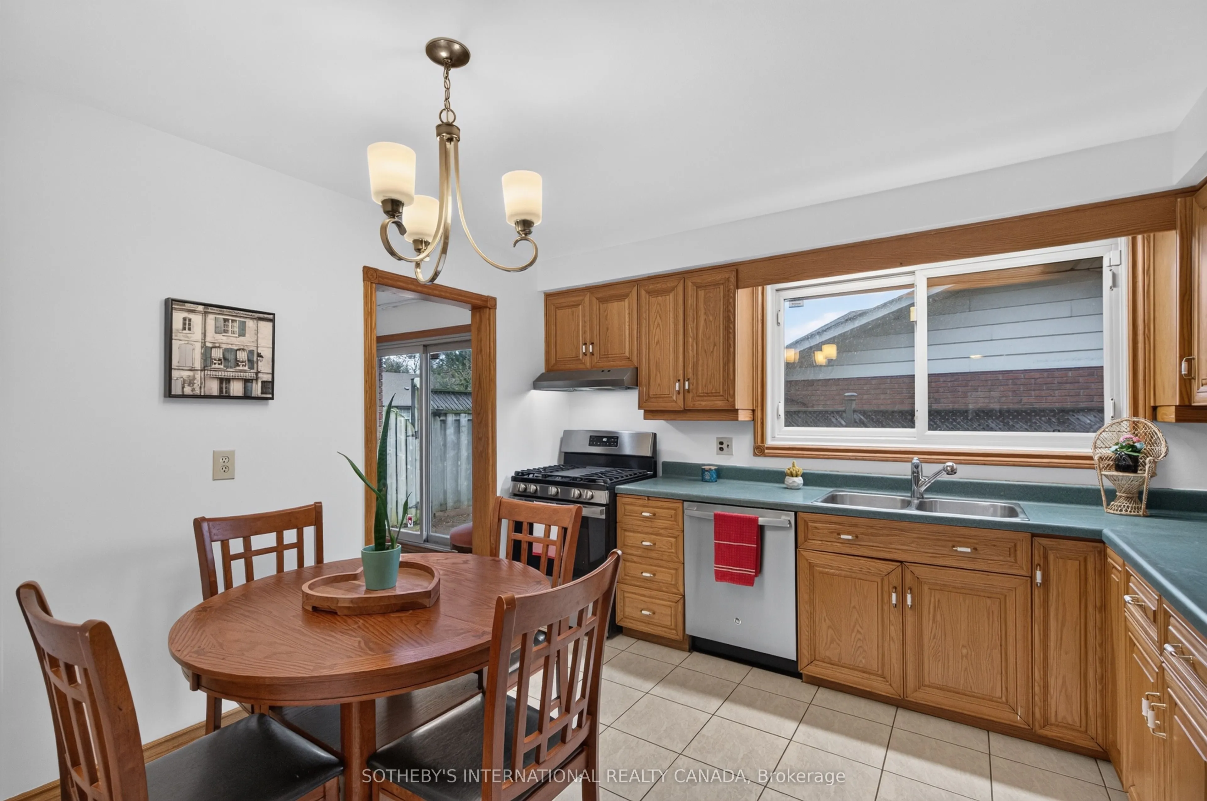 83 Marcella Crescent SW