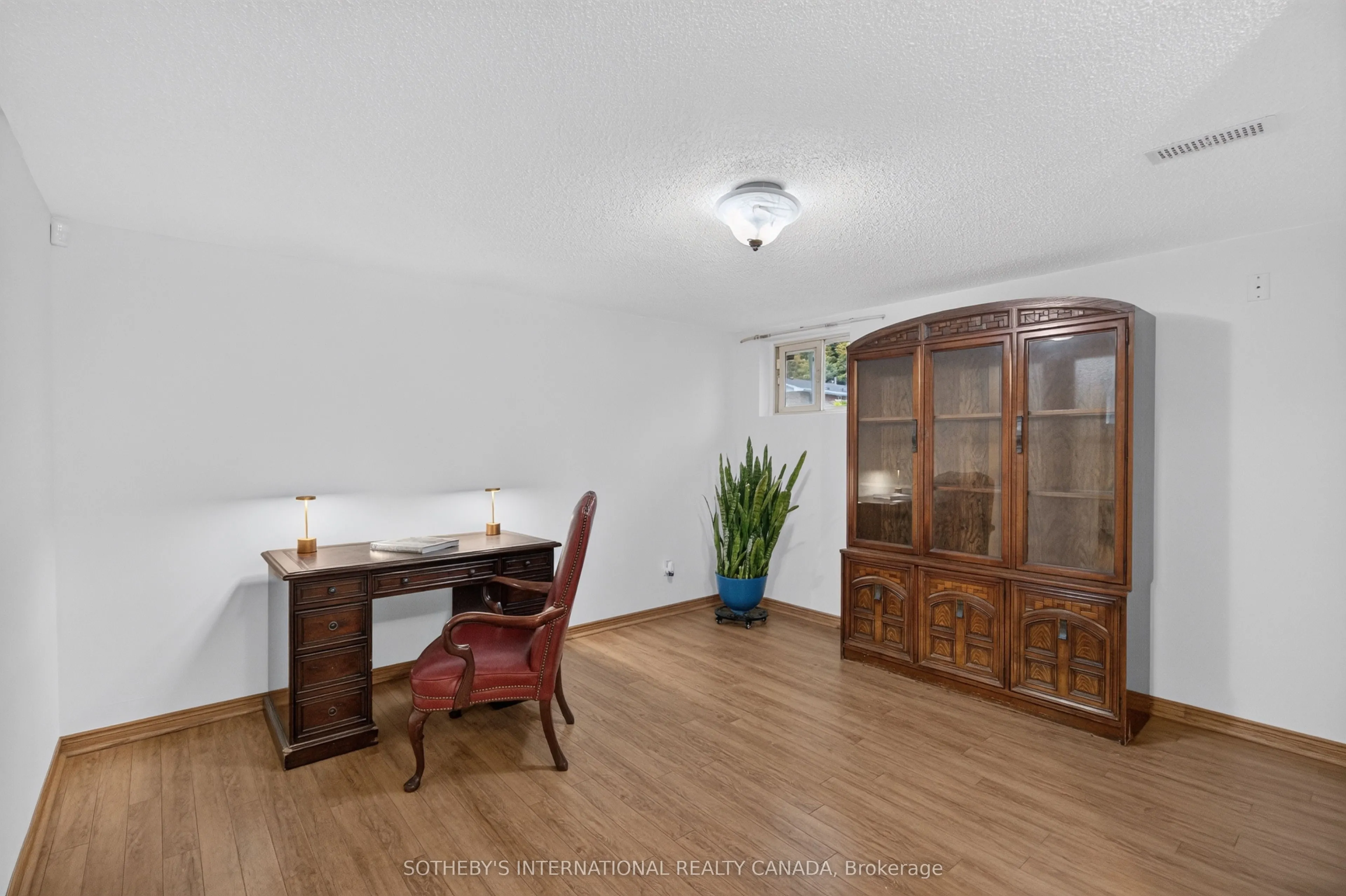 83 Marcella Crescent SW