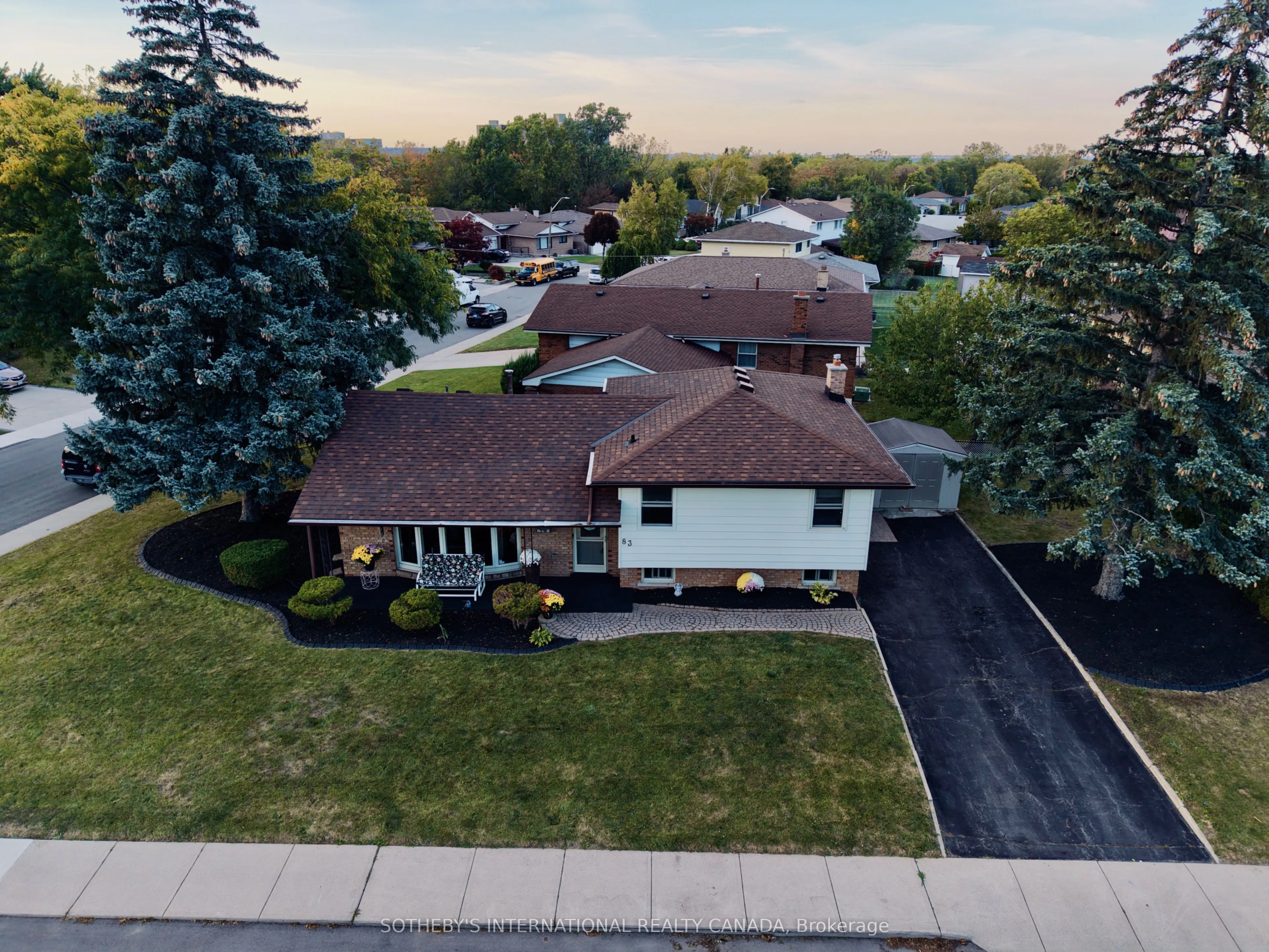 83 Marcella Crescent SW