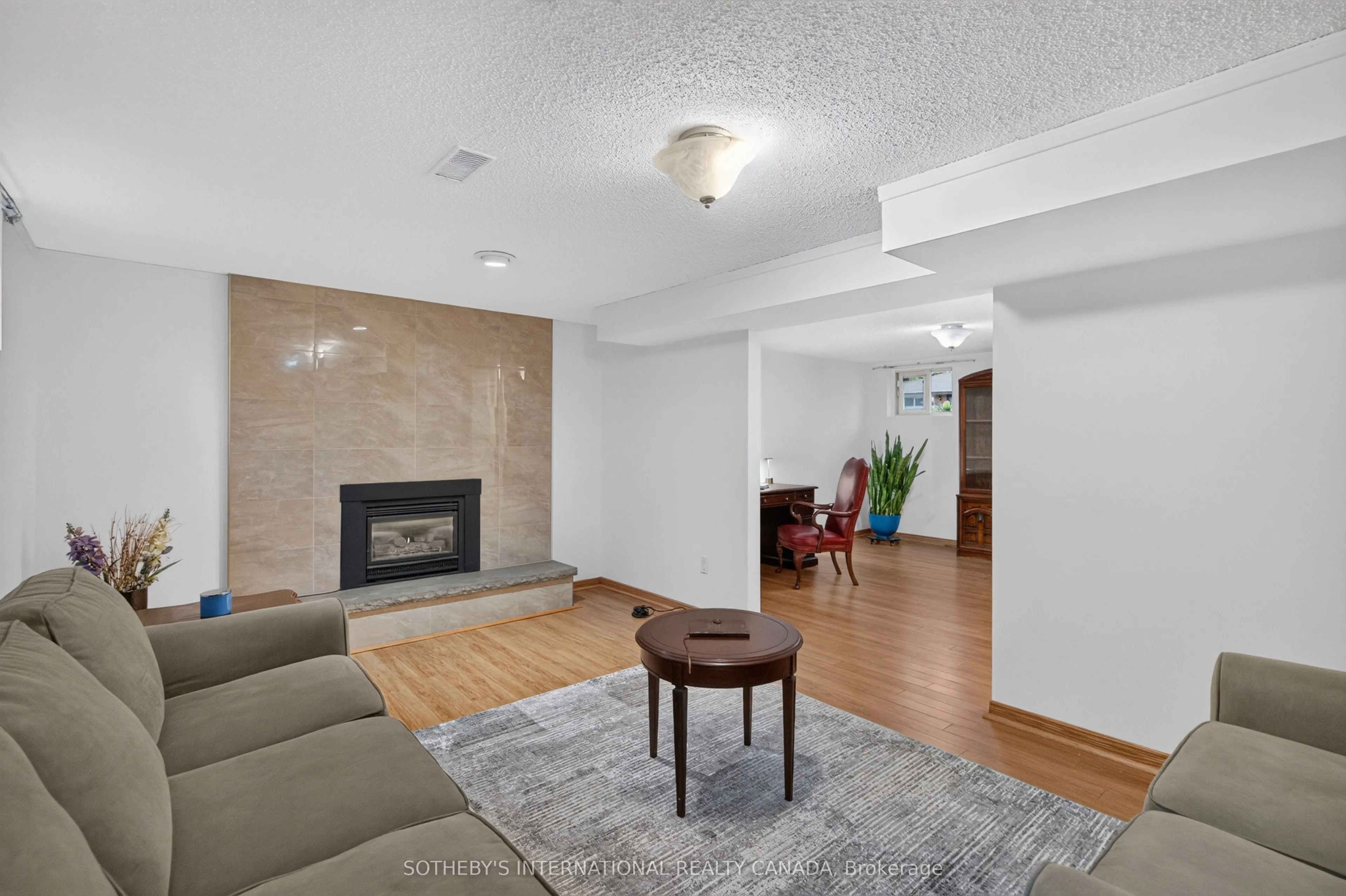 83 Marcella Crescent SW