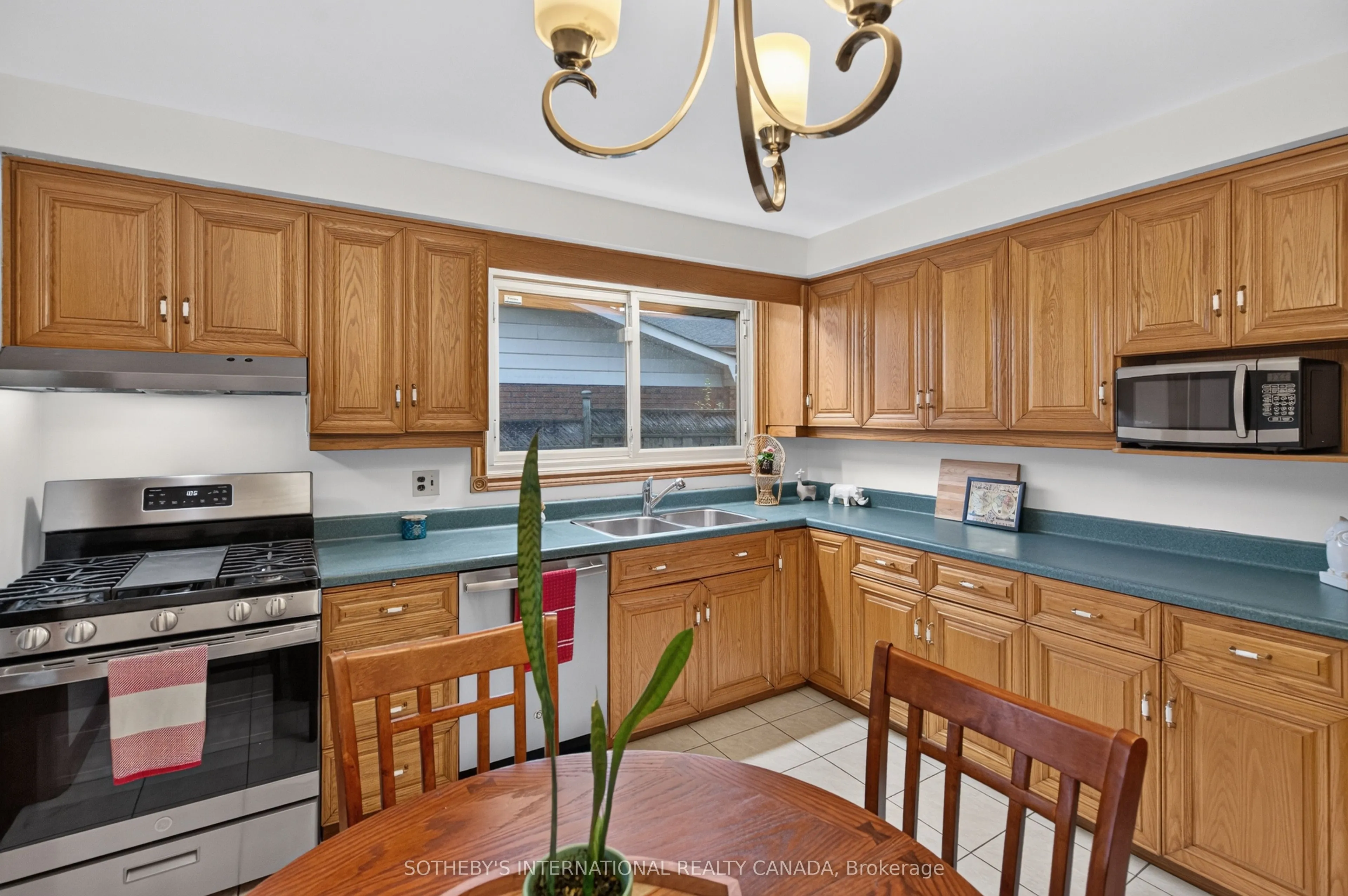 83 Marcella Crescent SW